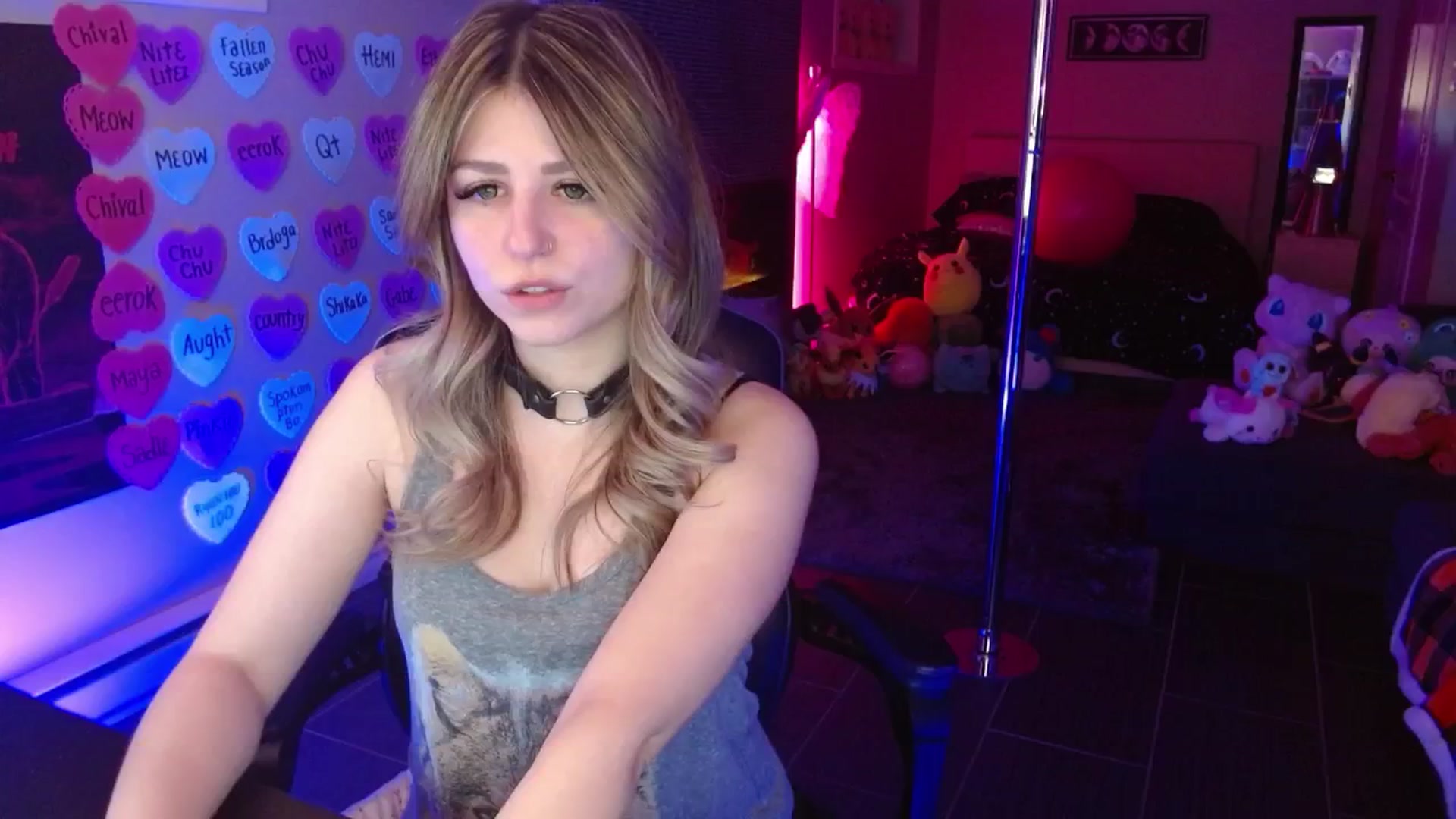 Gallery image thumbnail from Serafina's myfreecams stream on, 03/06/2026, 04:38 image 18 of 20
