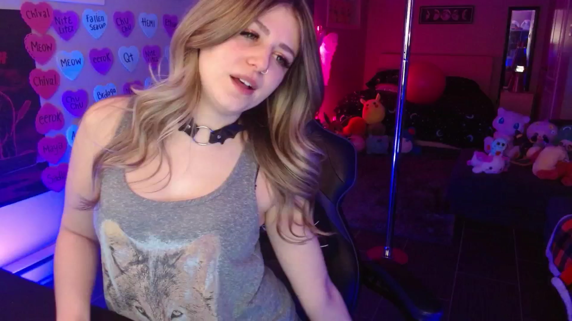 Gallery image thumbnail from Serafina's myfreecams stream on, 03/06/2026, 04:38 image 4 of 20