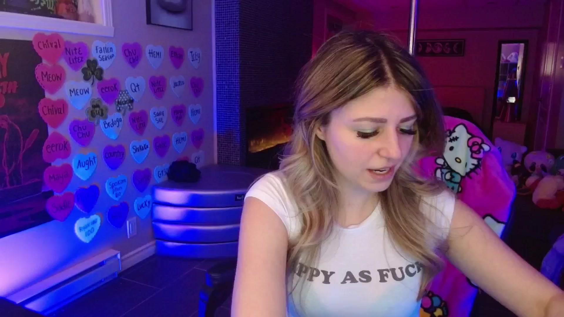 Gallery image thumbnail from Serafina's myfreecams stream on, 03/08/2026, 04:46 image 11 of 20