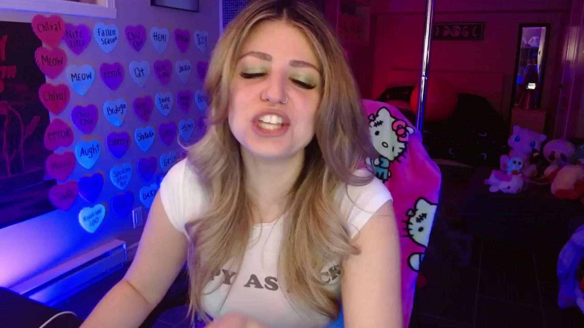 Gallery image thumbnail from Serafina's myfreecams stream on, 03/08/2026, 04:46 image 2 of 20