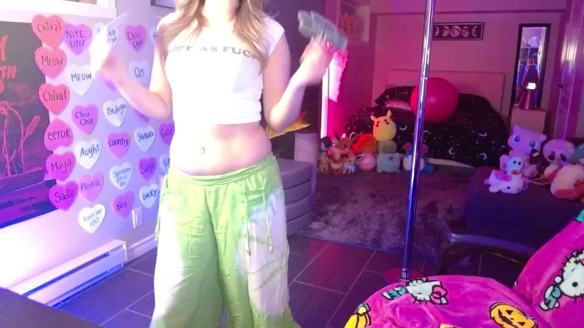 Gallery image thumbnail from Serafina's myfreecams stream on, 03/08/2026, 04:46 image 5 of 20