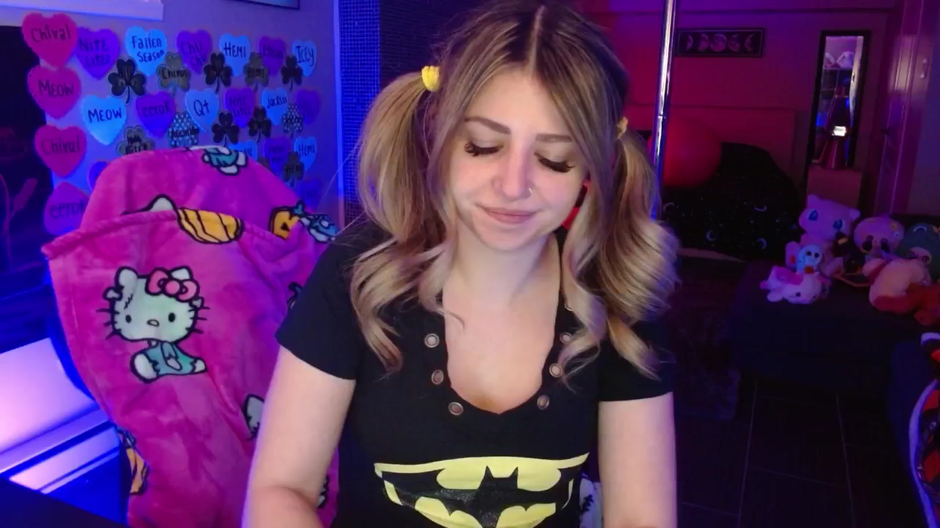 Gallery image thumbnail from Serafina's myfreecams stream on, 03/12/2026, 03:53 image 20 of 20