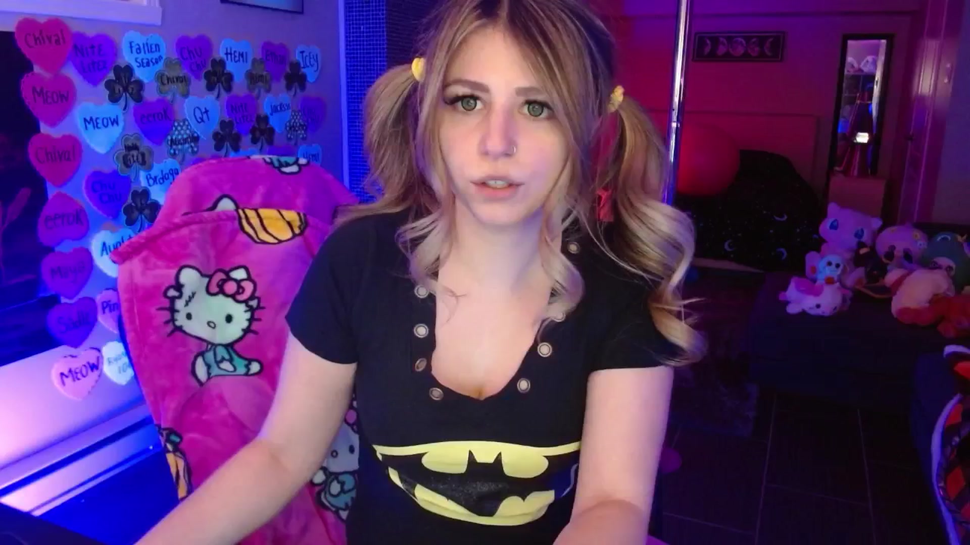 Gallery image thumbnail from Serafina's myfreecams stream on, 03/12/2026, 03:53 image 11 of 20