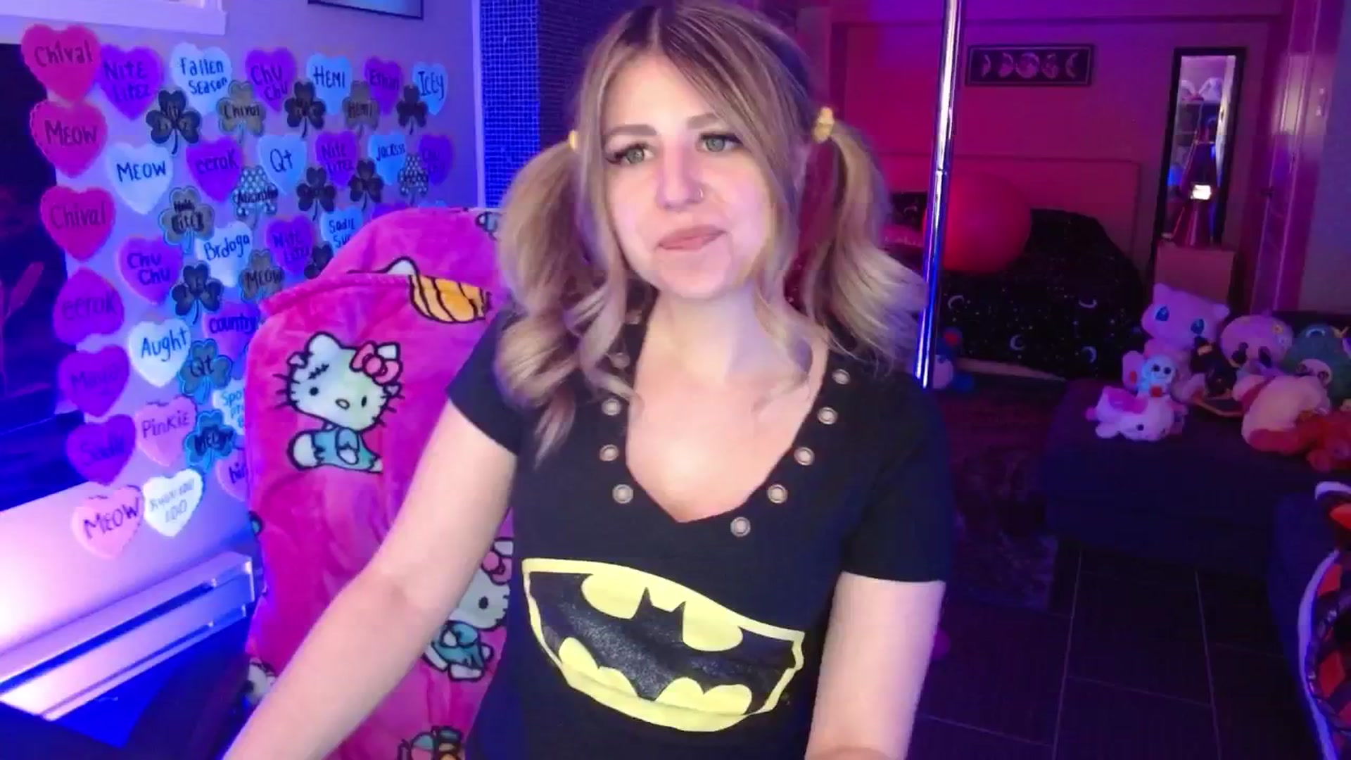Gallery image thumbnail from Serafina's myfreecams stream on, 03/12/2026, 03:53 image 16 of 20