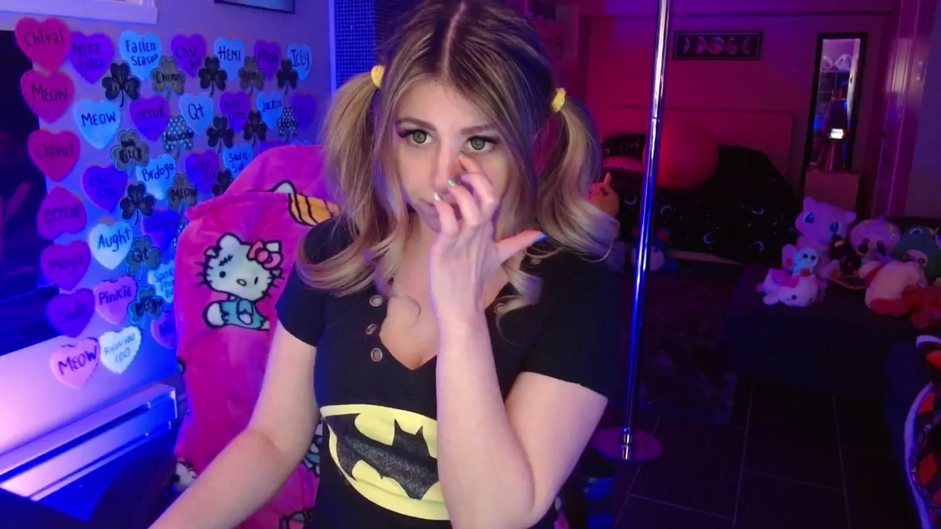 Gallery image thumbnail from Serafina's myfreecams stream on, 03/12/2026, 03:53 image 17 of 20