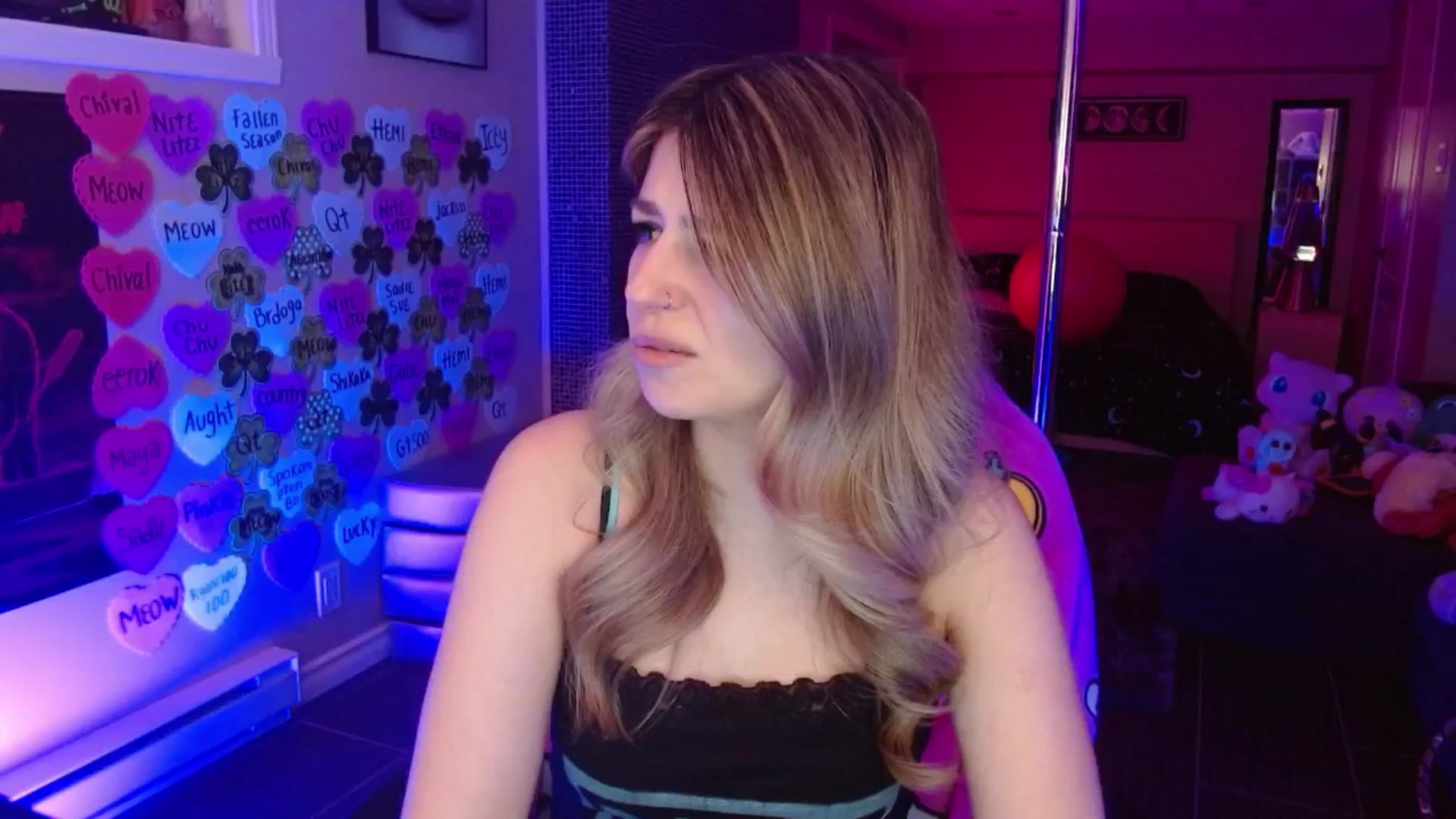 Gallery image thumbnail from Serafina's myfreecams stream on, 03/13/2026, 04:18 image 18 of 20