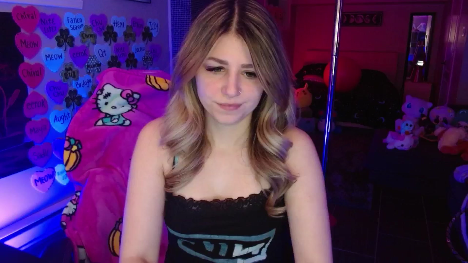 Gallery image thumbnail from Serafina's myfreecams stream on, 03/13/2026, 04:18 image 7 of 20