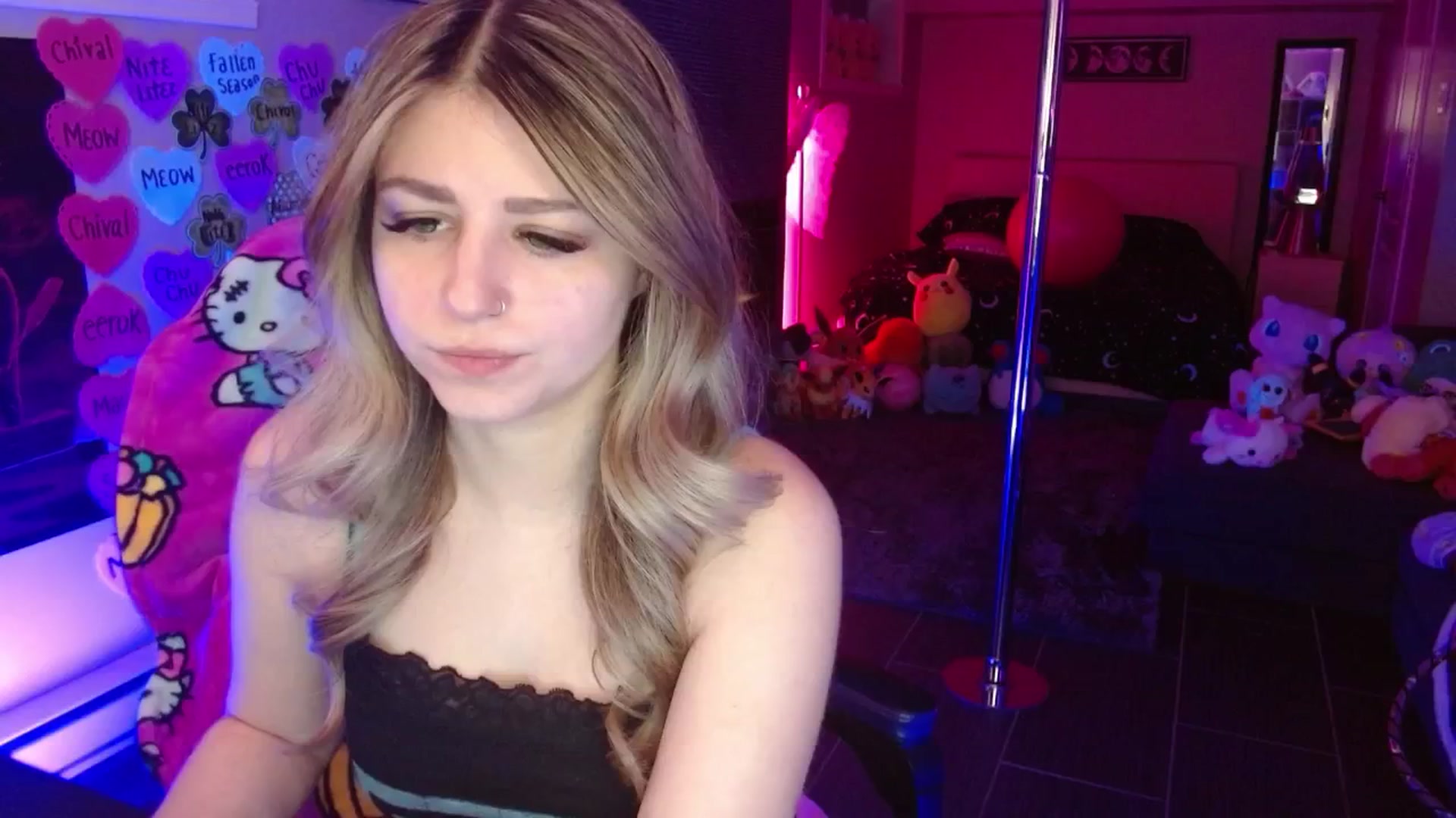 Gallery image thumbnail from Serafina's myfreecams stream on, 03/13/2026, 04:18 image 2 of 20