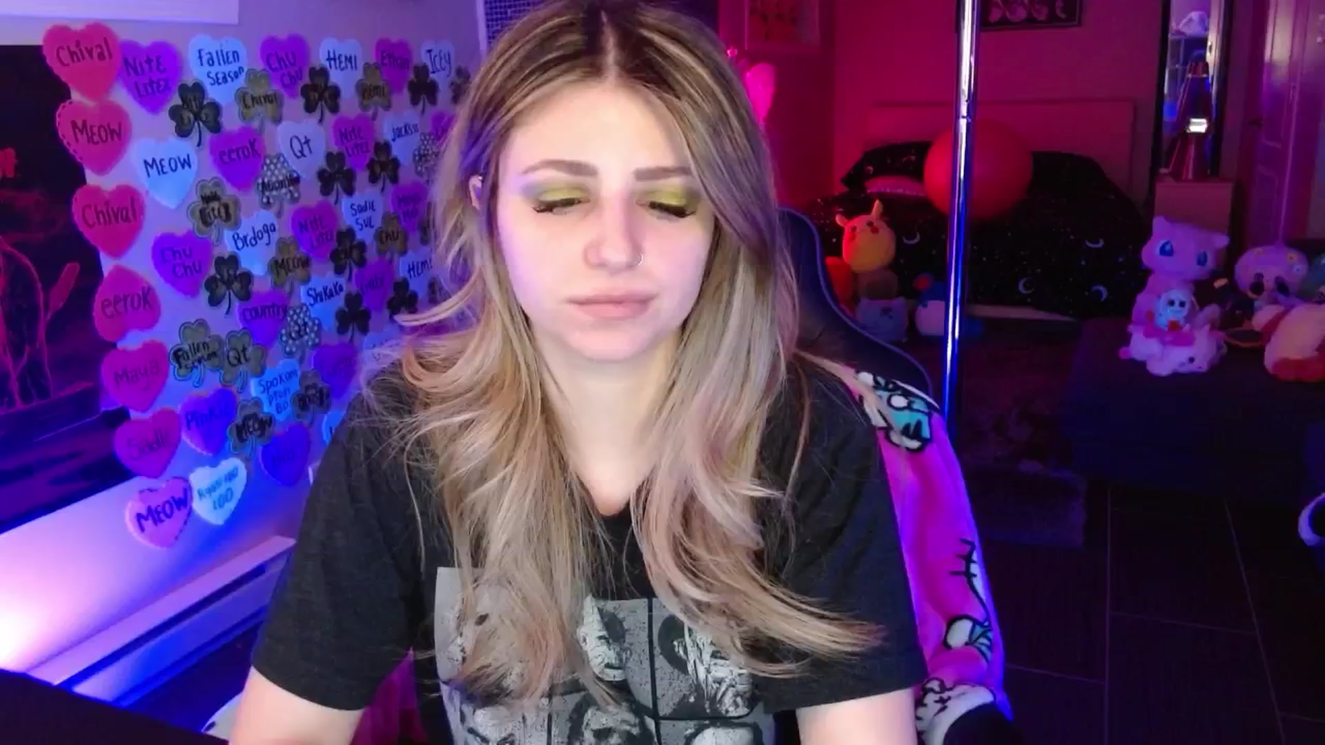 Gallery image thumbnail from Serafina's myfreecams stream on, 03/16/2026, 06:49 image 5 of 20