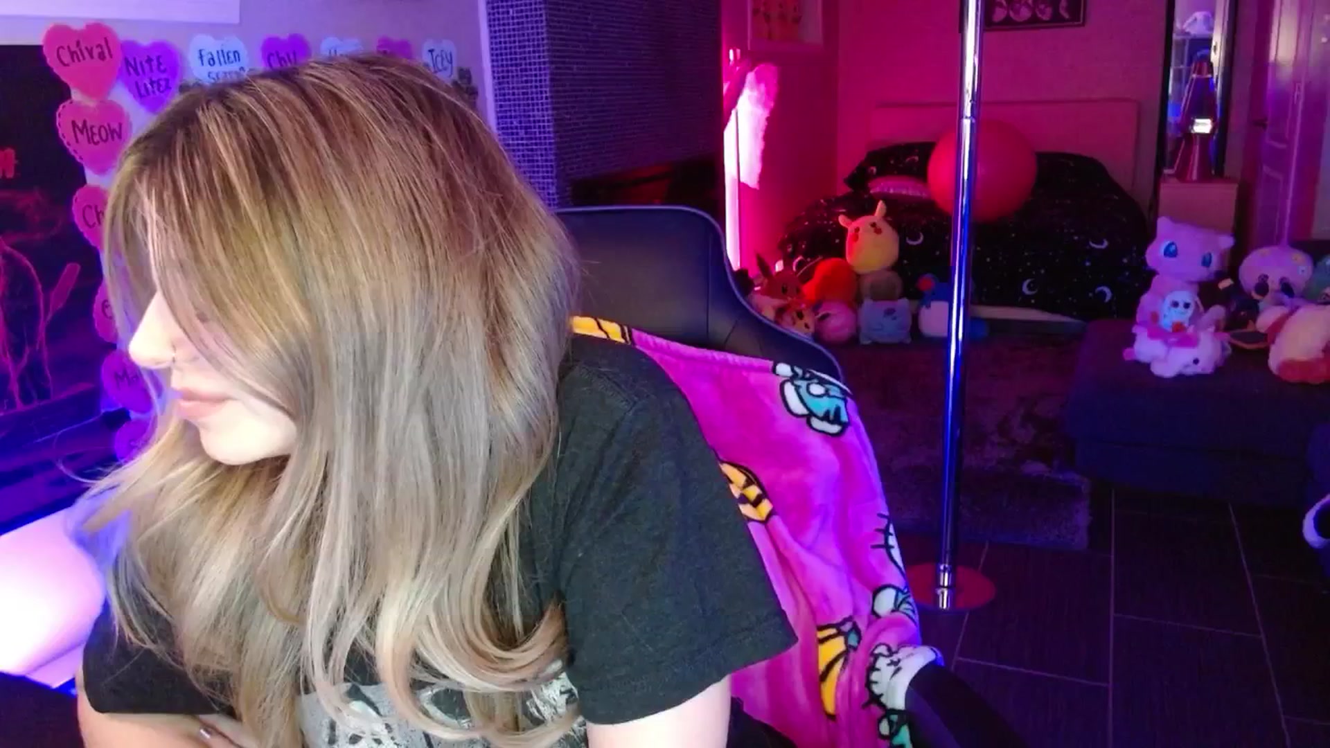 Gallery image thumbnail from Serafina's myfreecams stream on, 03/16/2026, 06:49 image 11 of 20
