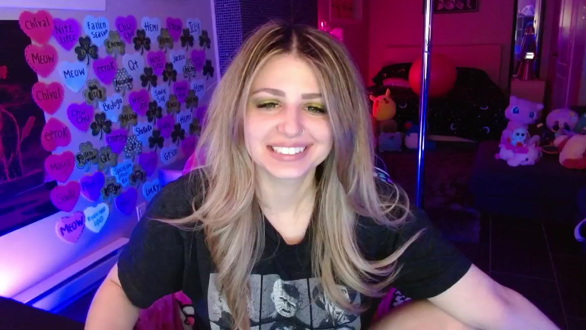 Gallery image thumbnail from Serafina's myfreecams stream on, 03/16/2026, 06:49 image 8 of 20