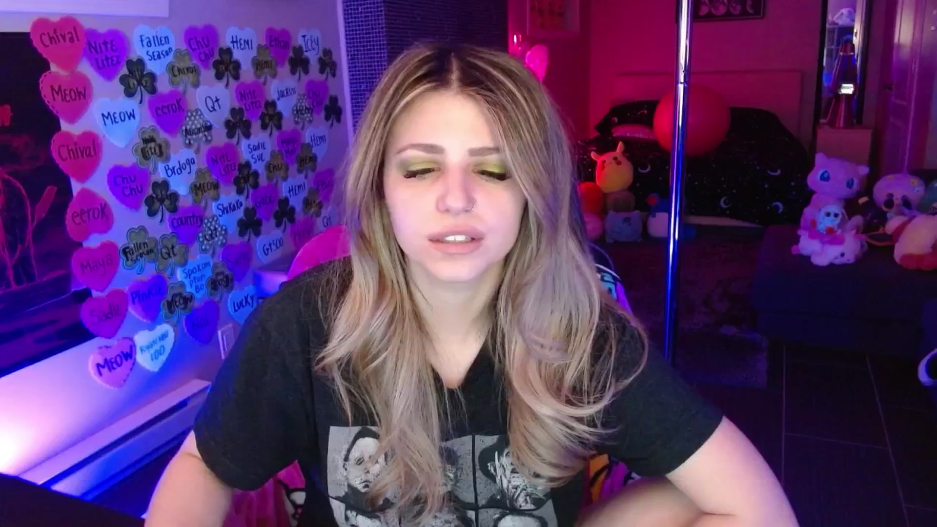 Gallery image thumbnail from Serafina's myfreecams stream on, 03/16/2026, 06:49 image 2 of 20