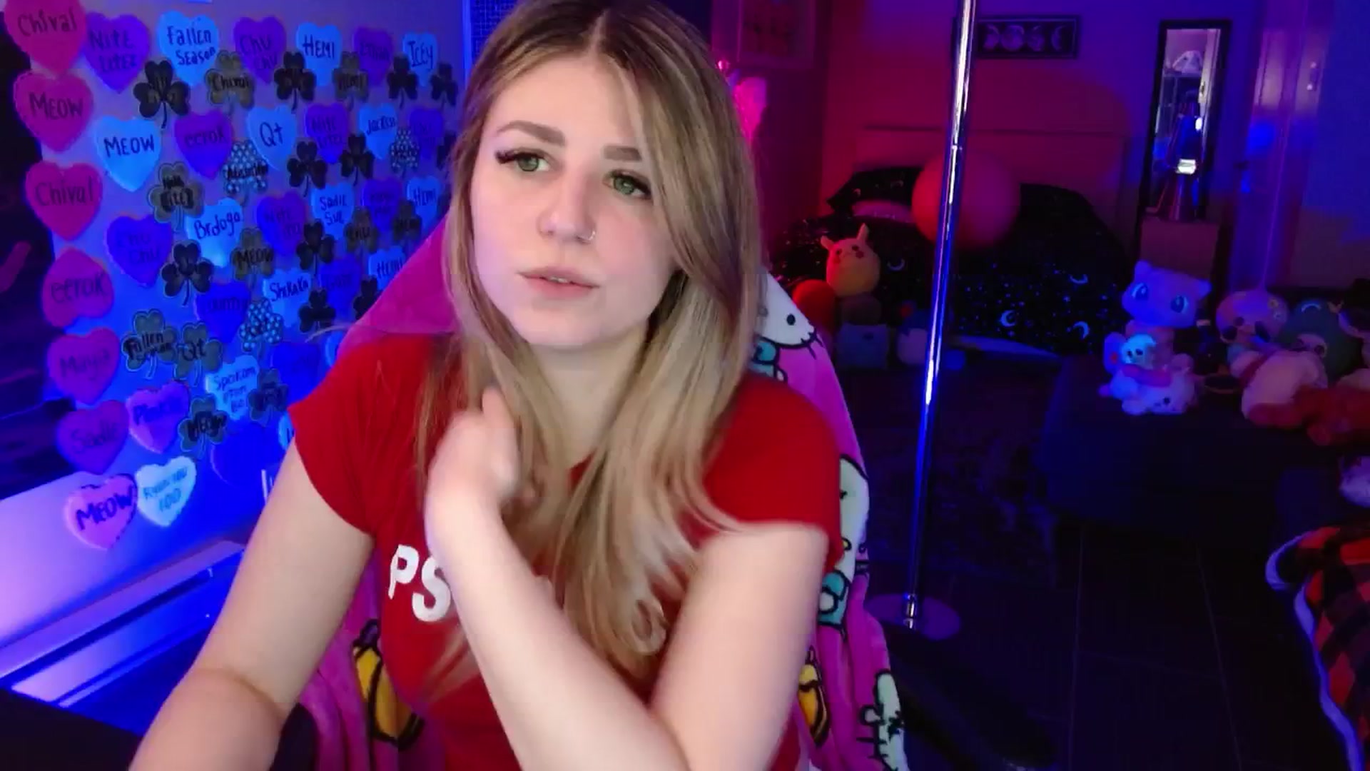 Gallery image thumbnail from Serafina's myfreecams stream on, 03/20/2026, 03:31 image 14 of 20