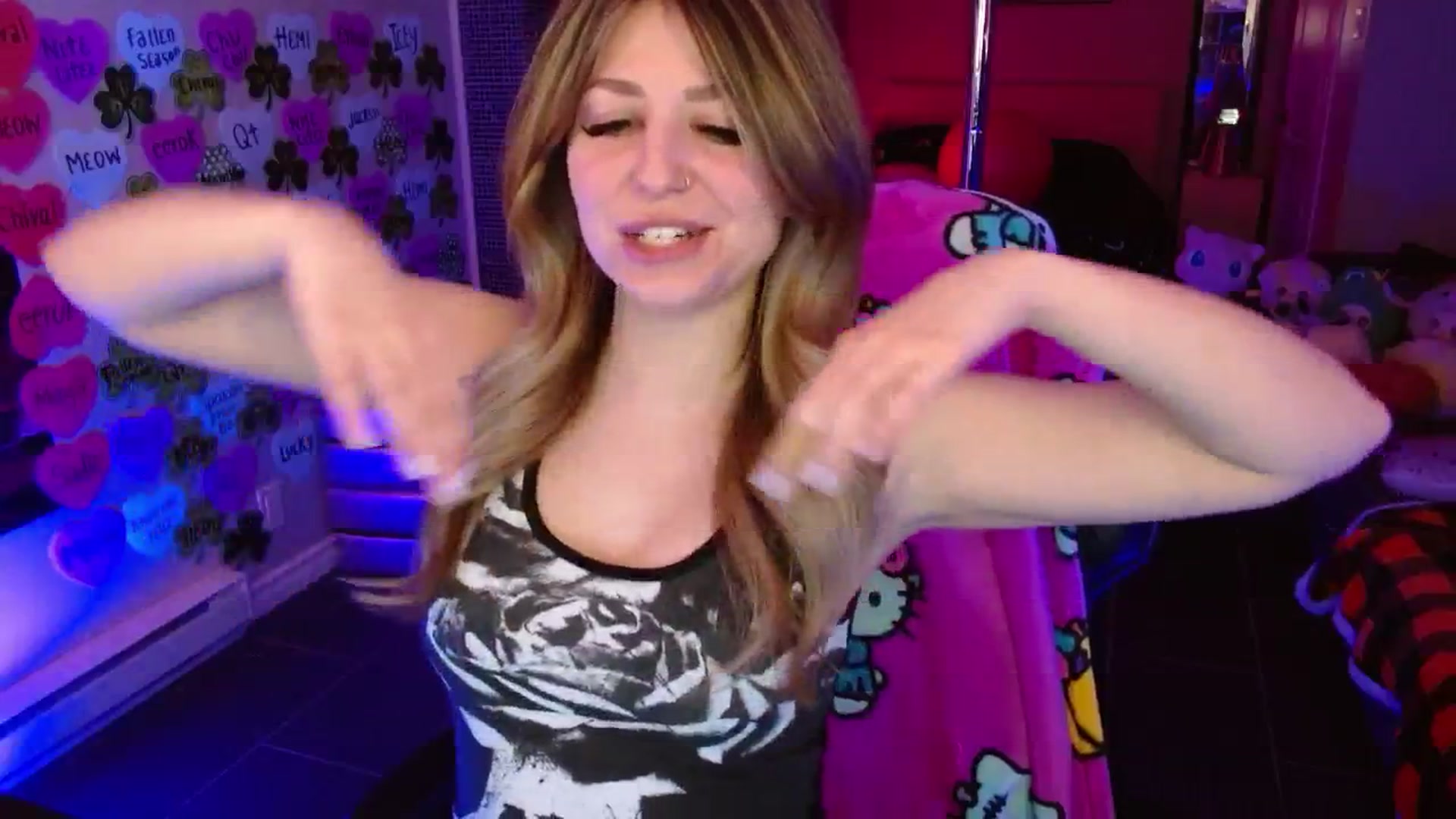 Gallery image thumbnail from Serafina's myfreecams stream on, 03/25/2026, 03:57 image 11 of 20