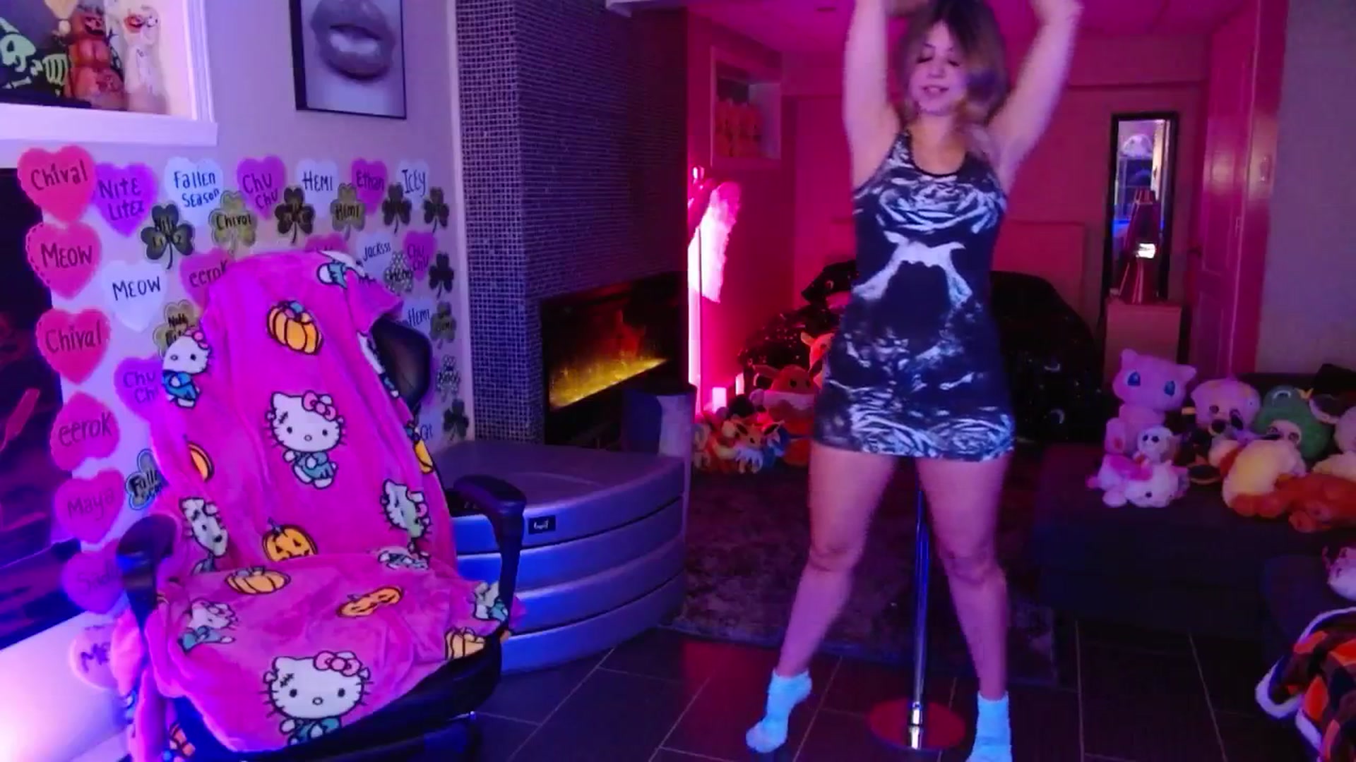 Gallery image thumbnail from Serafina's myfreecams stream on, 03/25/2026, 03:57 image 19 of 20