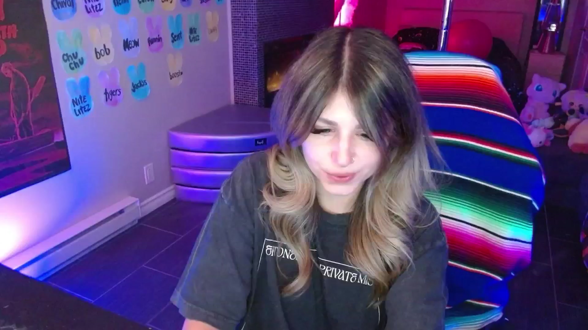 Gallery image thumbnail from Serafina's myfreecams stream on, 04/18/2026, 05:15 image 15 of 20