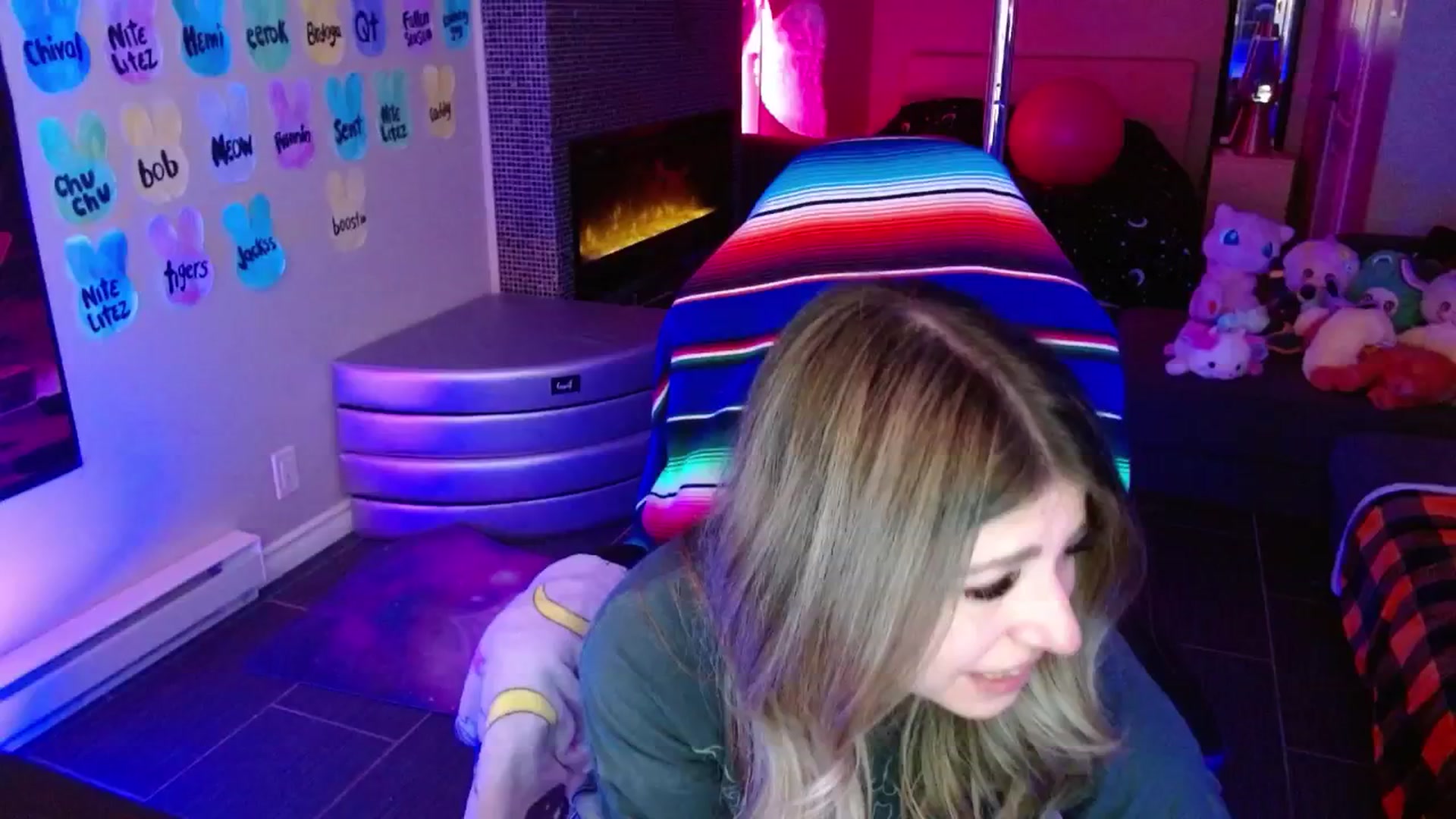 Gallery image thumbnail from Serafina's myfreecams stream on, 04/20/2026, 03:54 image 6 of 20