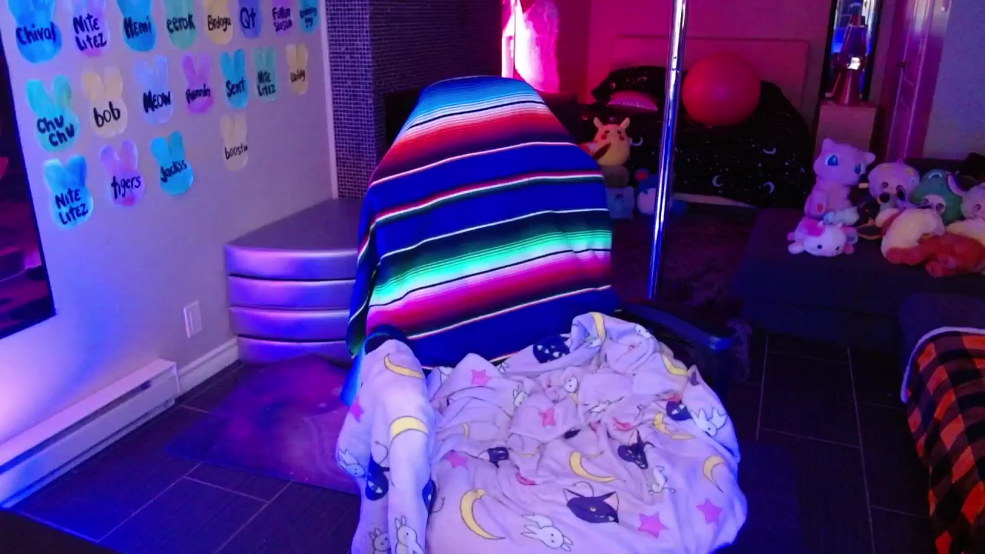 Gallery image thumbnail from Serafina's myfreecams stream on, 04/20/2026, 03:54 image 19 of 20