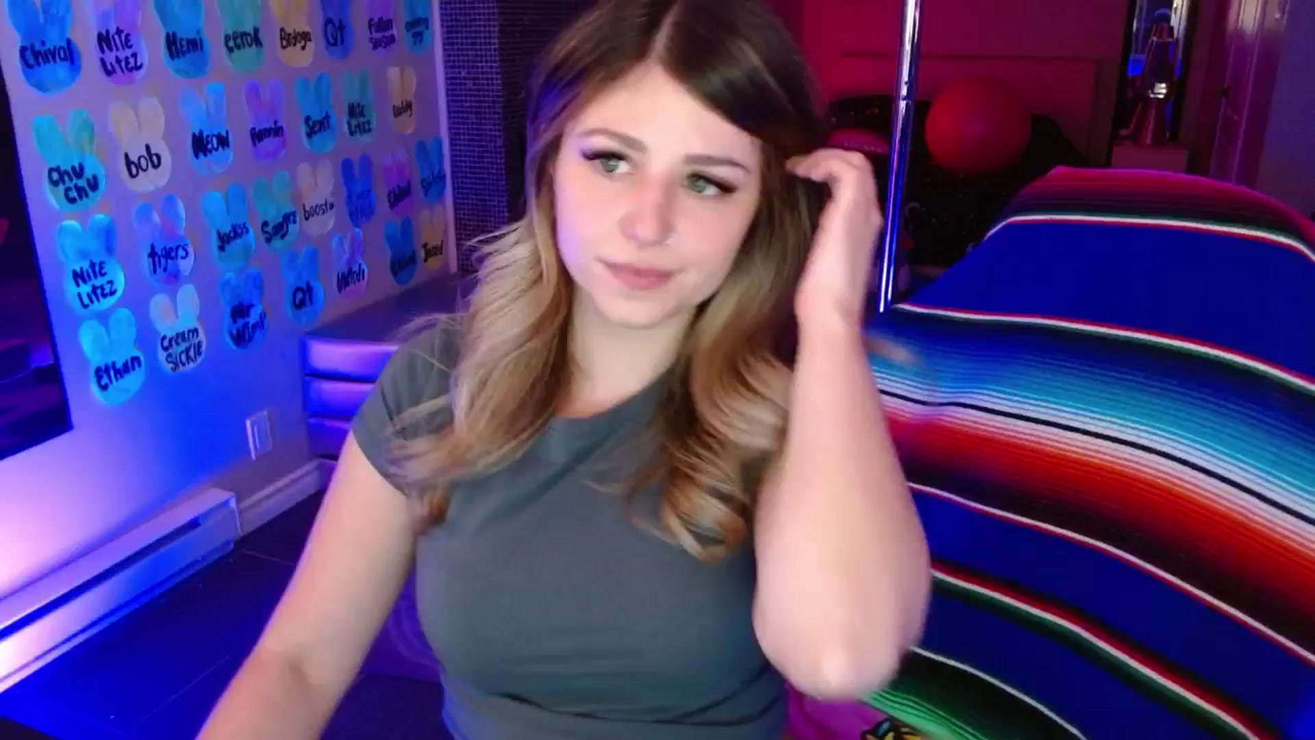 Gallery image thumbnail from Serafina's myfreecams stream on, 04/29/2026, 05:05 image 1 of 20