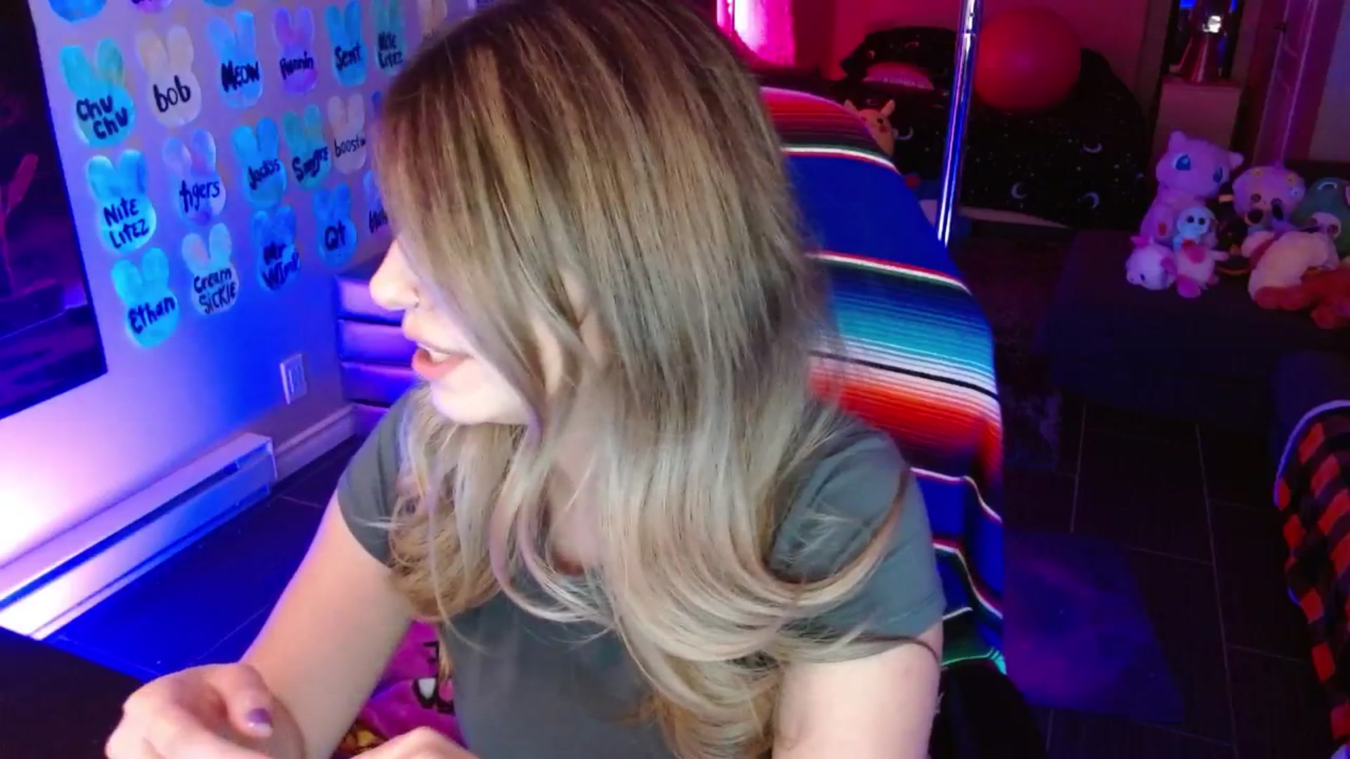 Gallery image thumbnail from Serafina's myfreecams stream on, 04/29/2026, 05:05 image 18 of 20