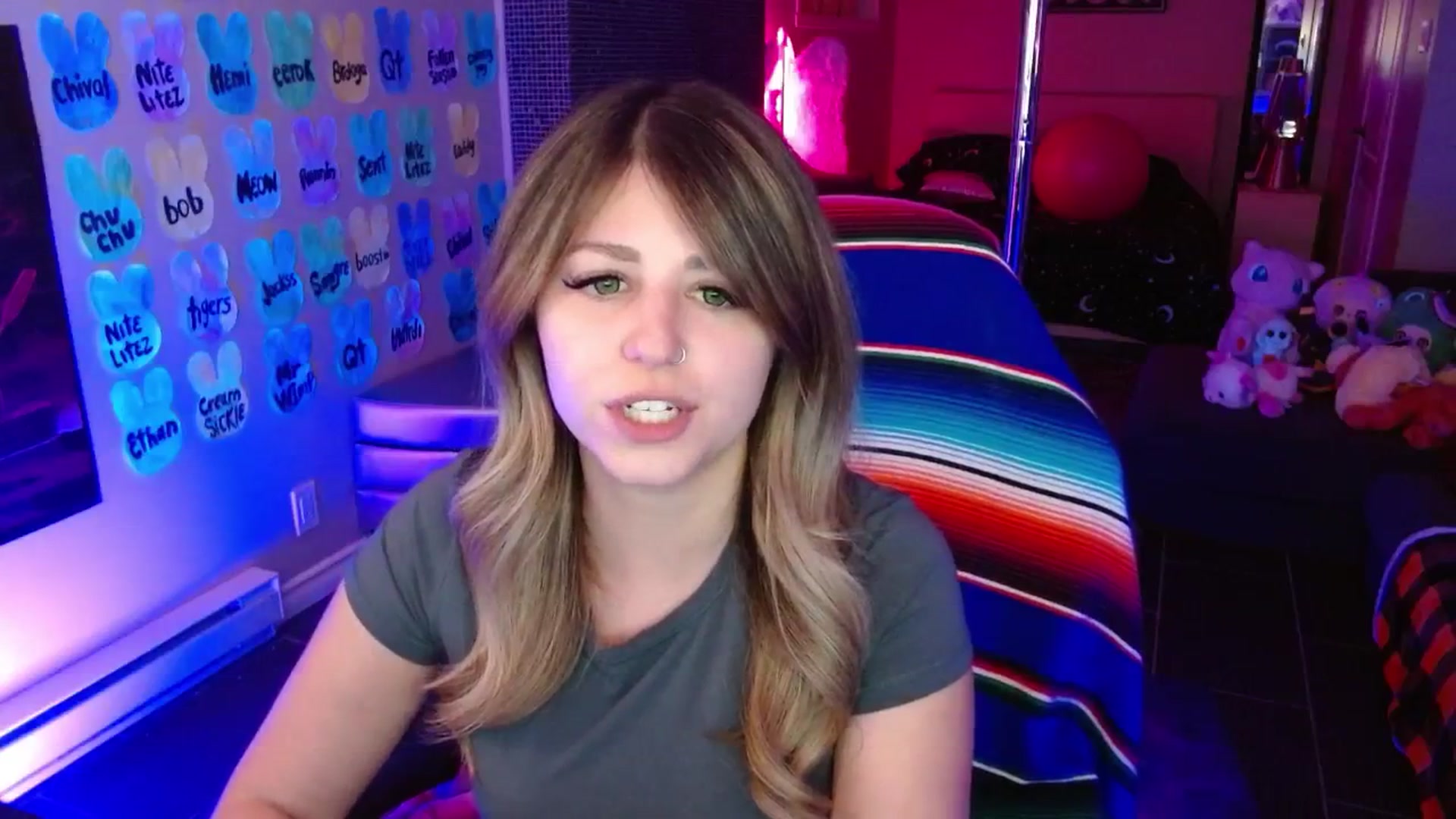 Gallery image thumbnail from Serafina's myfreecams stream on, 04/29/2026, 05:05 image 9 of 20