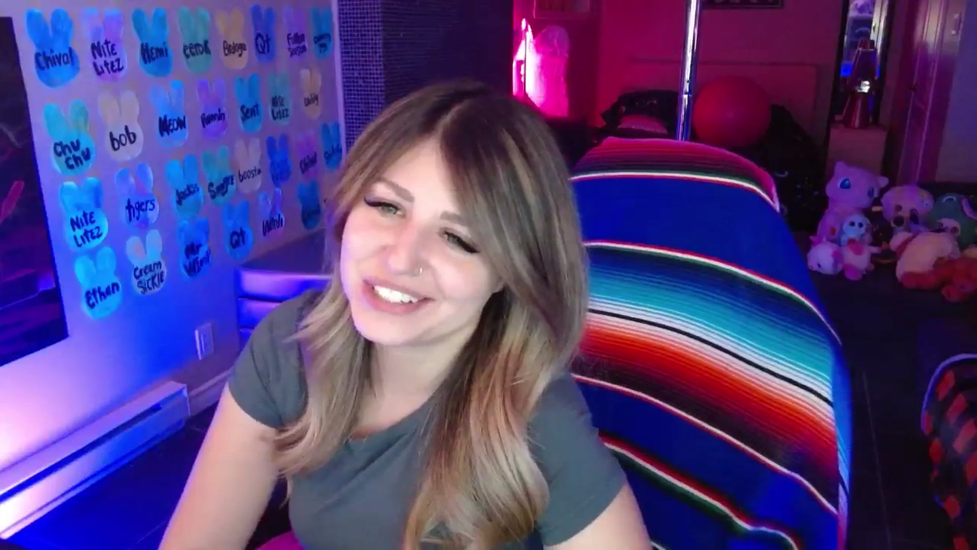 Gallery image thumbnail from Serafina's myfreecams stream on, 04/29/2026, 05:05 image 11 of 20