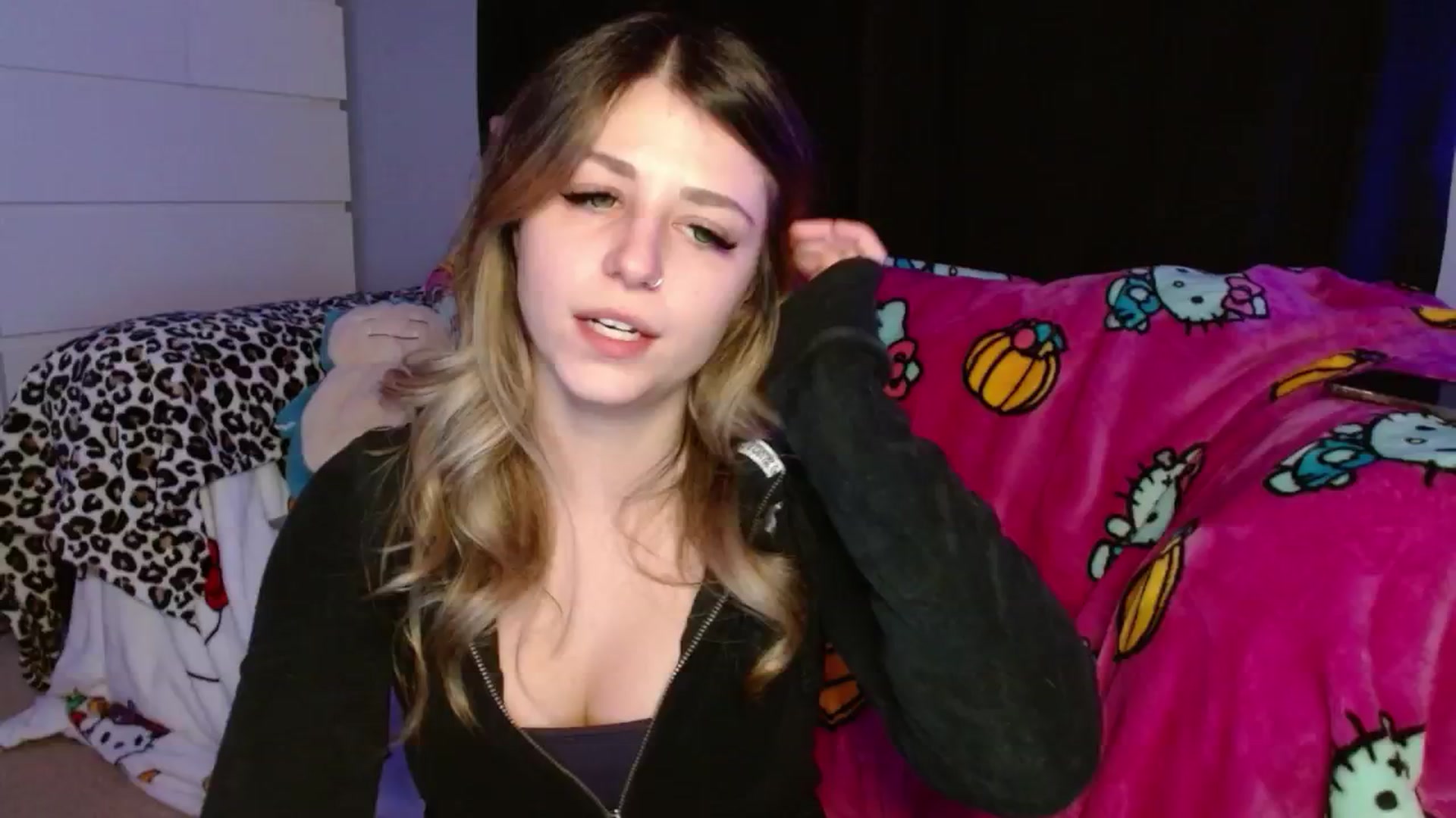 Gallery image thumbnail from Serafina's myfreecams stream on, 05/02/2026, 03:49 image 3 of 20