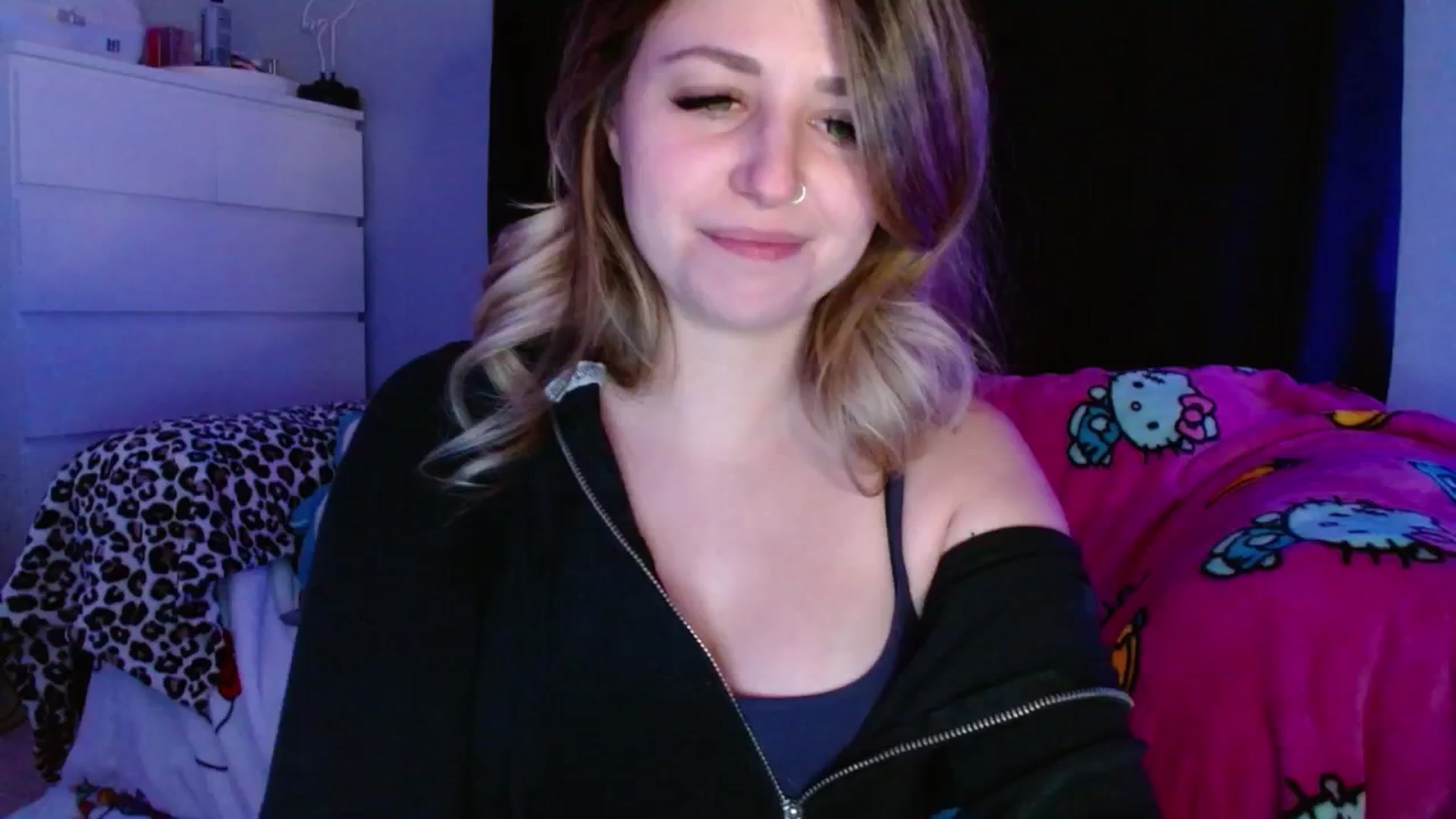 Gallery image thumbnail from Serafina's myfreecams stream on, 05/02/2026, 03:49 image 17 of 20