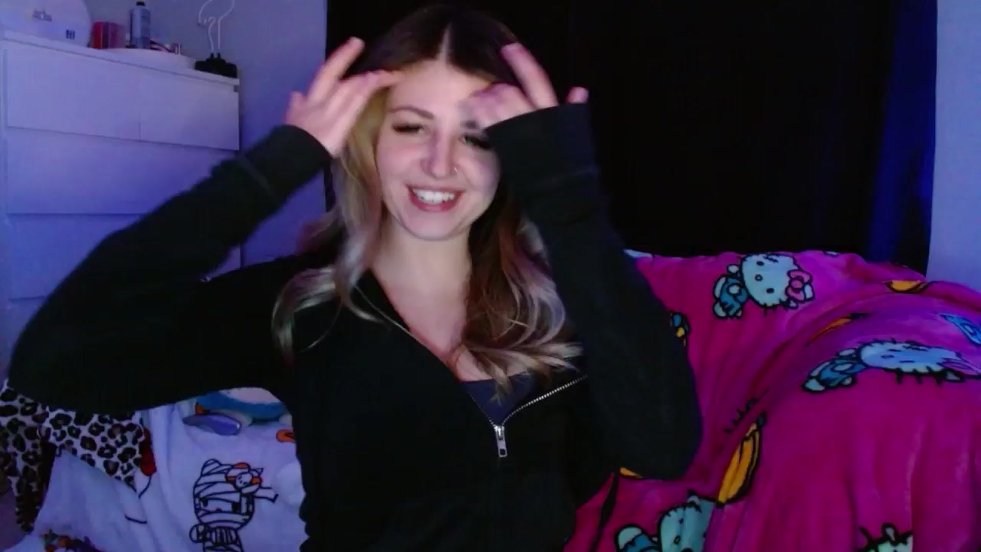 Gallery image thumbnail from Serafina's myfreecams stream on, 05/02/2026, 03:49 image 19 of 20