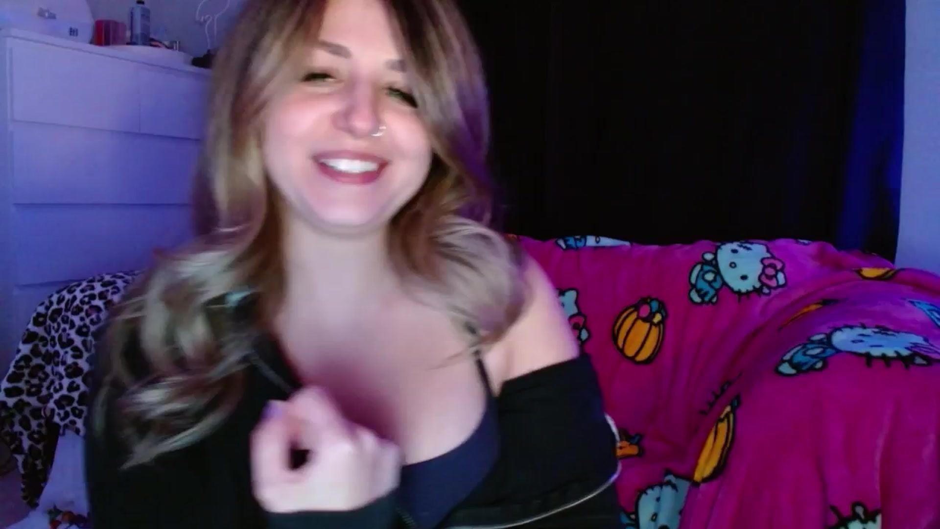 Gallery image thumbnail from Serafina's myfreecams stream on, 05/02/2026, 03:49 image 18 of 20