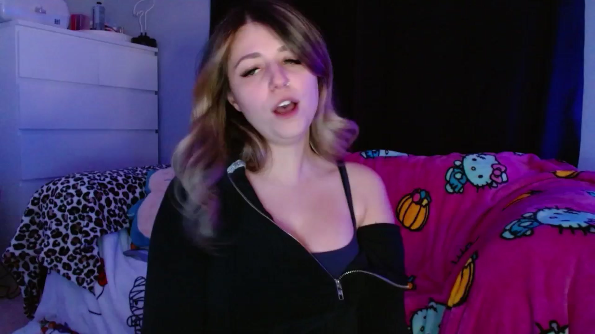 Gallery image thumbnail from Serafina's myfreecams stream on, 05/02/2026, 03:49 image 16 of 20