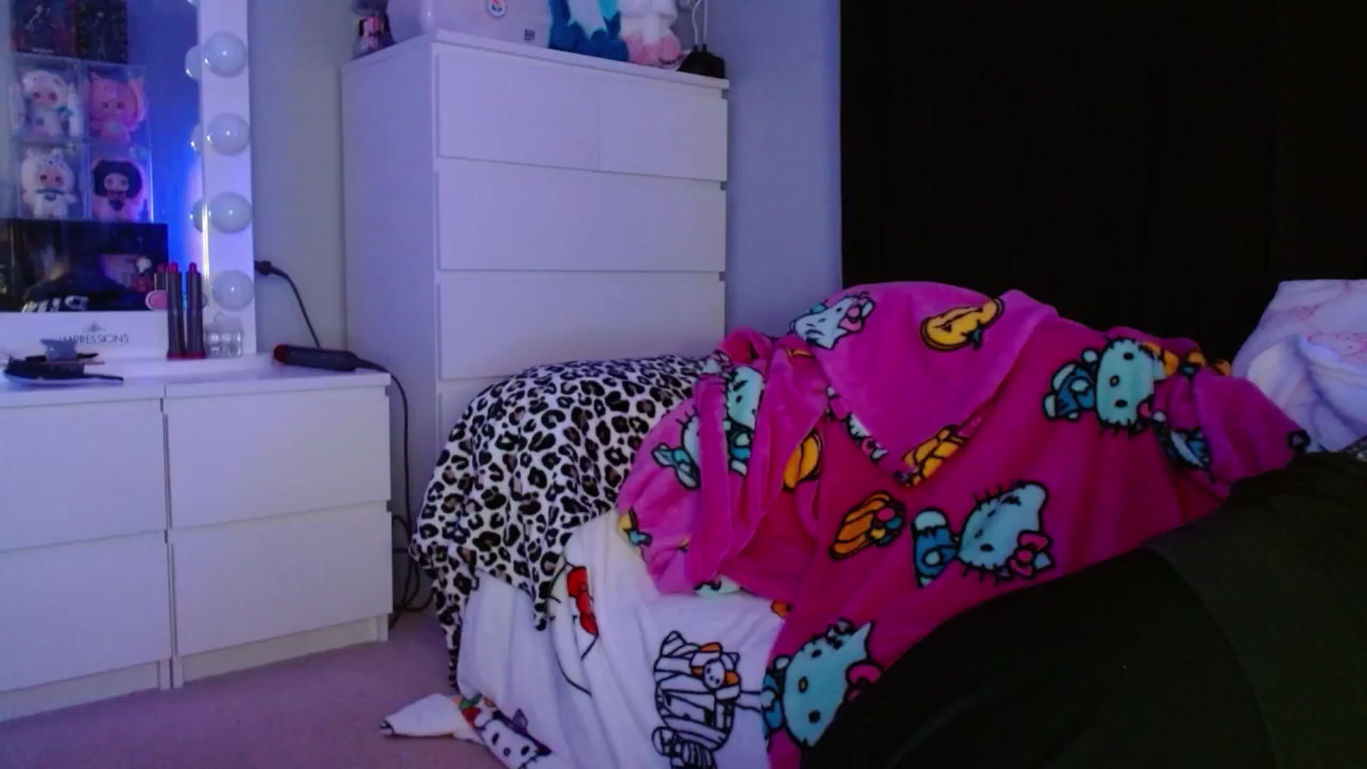 Gallery image thumbnail from Serafina's myfreecams stream on, 05/04/2026, 04:30 image 13 of 20