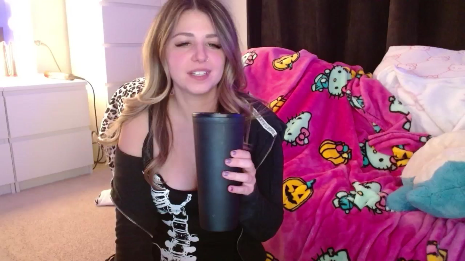 Gallery image thumbnail from Serafina's myfreecams stream on, 05/04/2026, 04:30 image 20 of 20