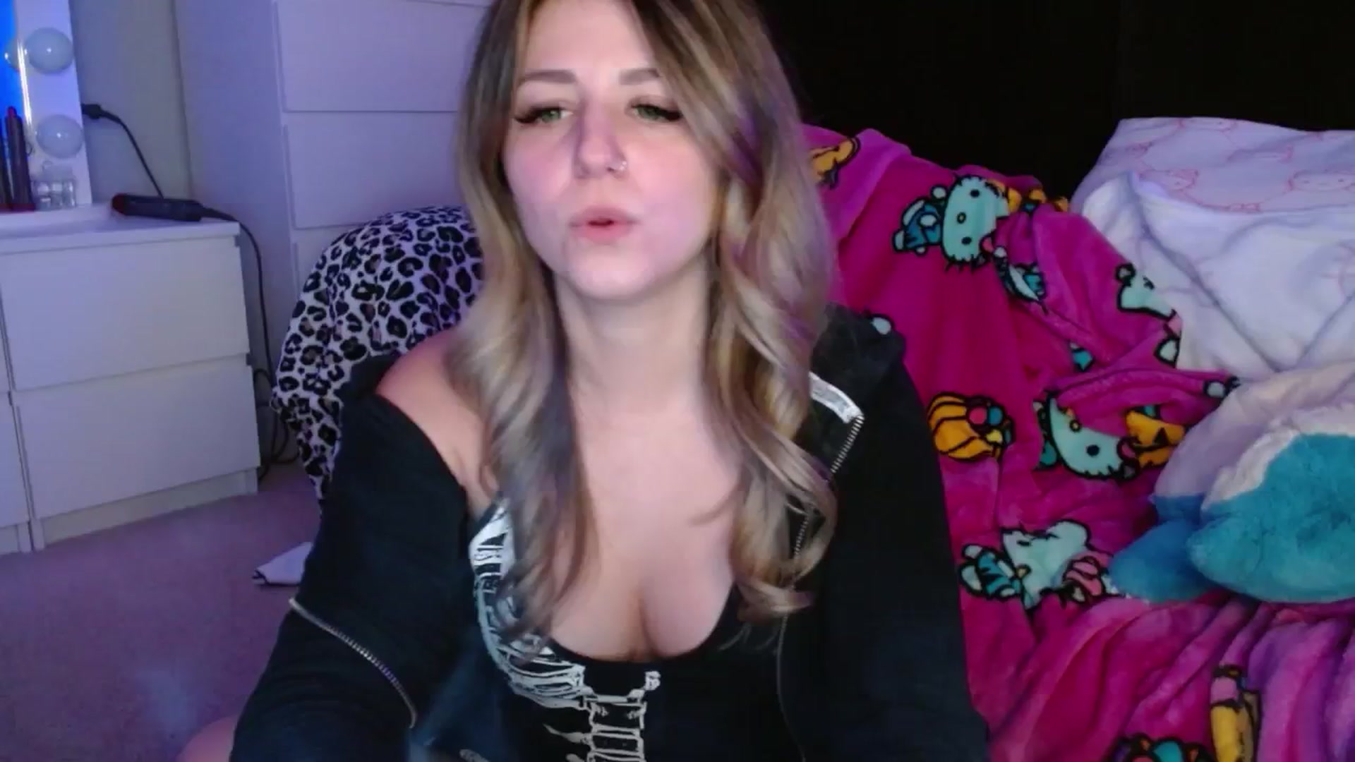 Gallery image thumbnail from Serafina's myfreecams stream on, 05/04/2026, 04:30 image 3 of 20
