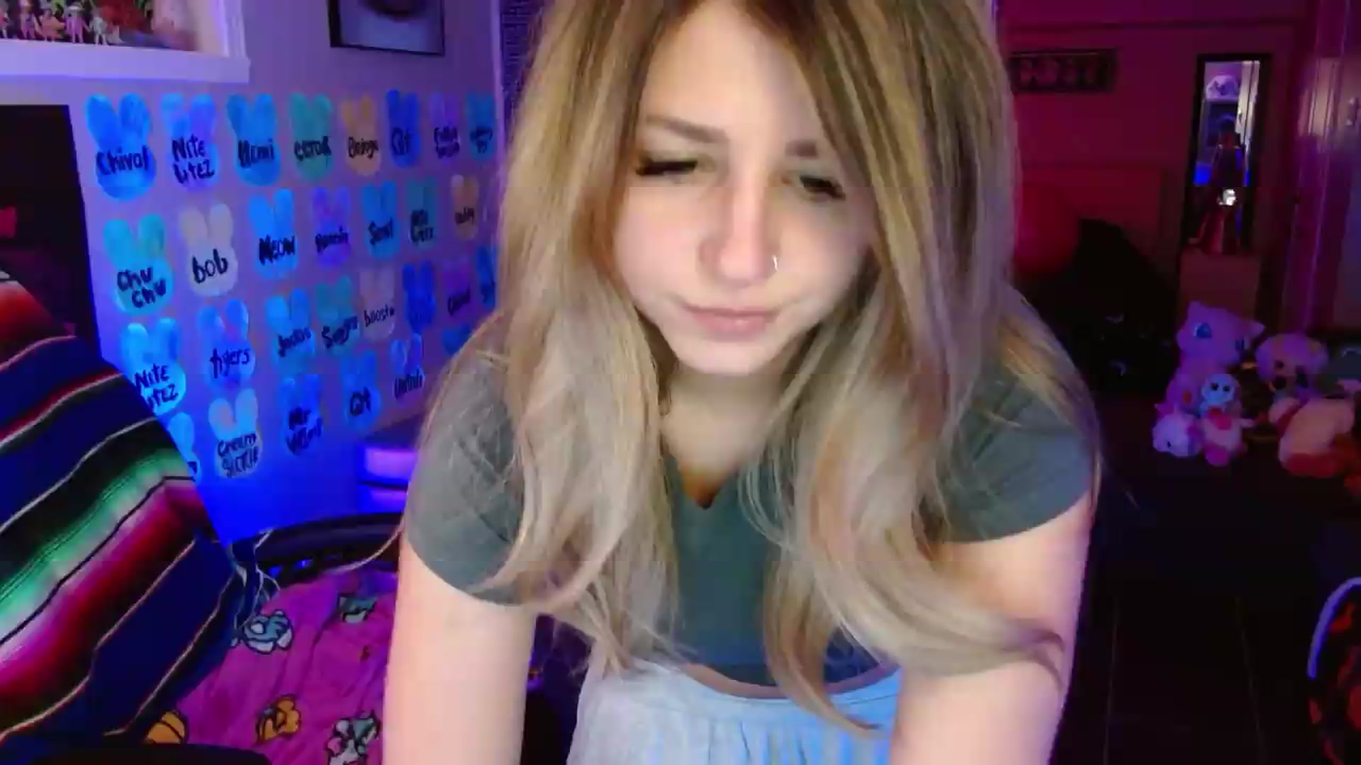 Gallery image thumbnail from Serafina's myfreecams stream on, 05/06/2026, 04:33 image 10 of 20