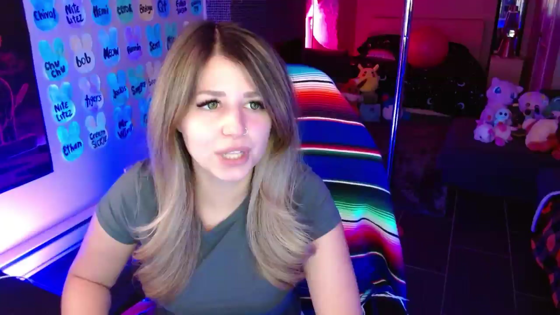 Gallery image thumbnail from Serafina's myfreecams stream on, 05/06/2026, 04:33 image 4 of 20