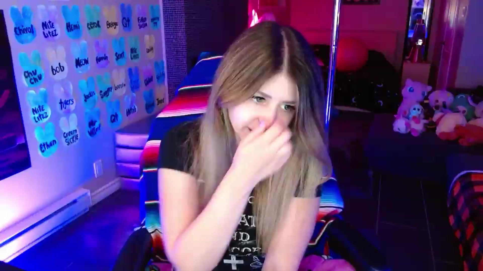 Gallery image thumbnail from Serafina's myfreecams stream on, 05/11/2026, 04:23 image 1 of 20