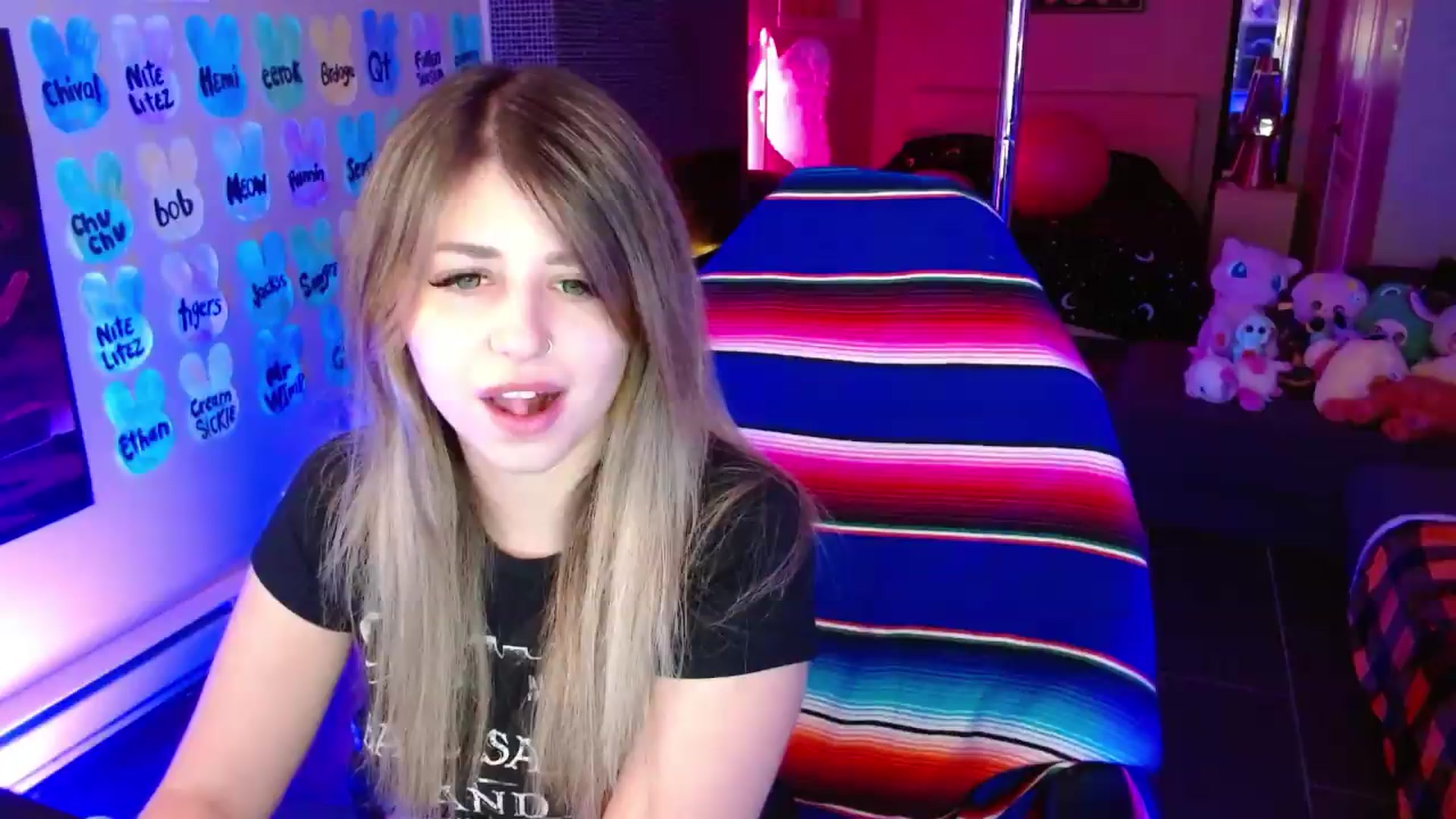 Gallery image thumbnail from Serafina's myfreecams stream on, 05/11/2026, 04:23 image 12 of 20