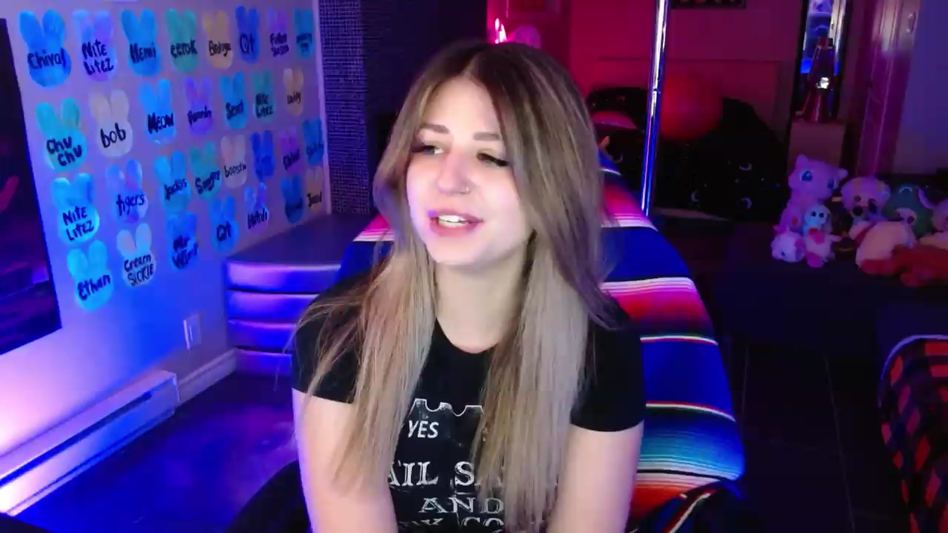 Gallery image thumbnail from Serafina's myfreecams stream on, 05/11/2026, 04:23 image 6 of 20