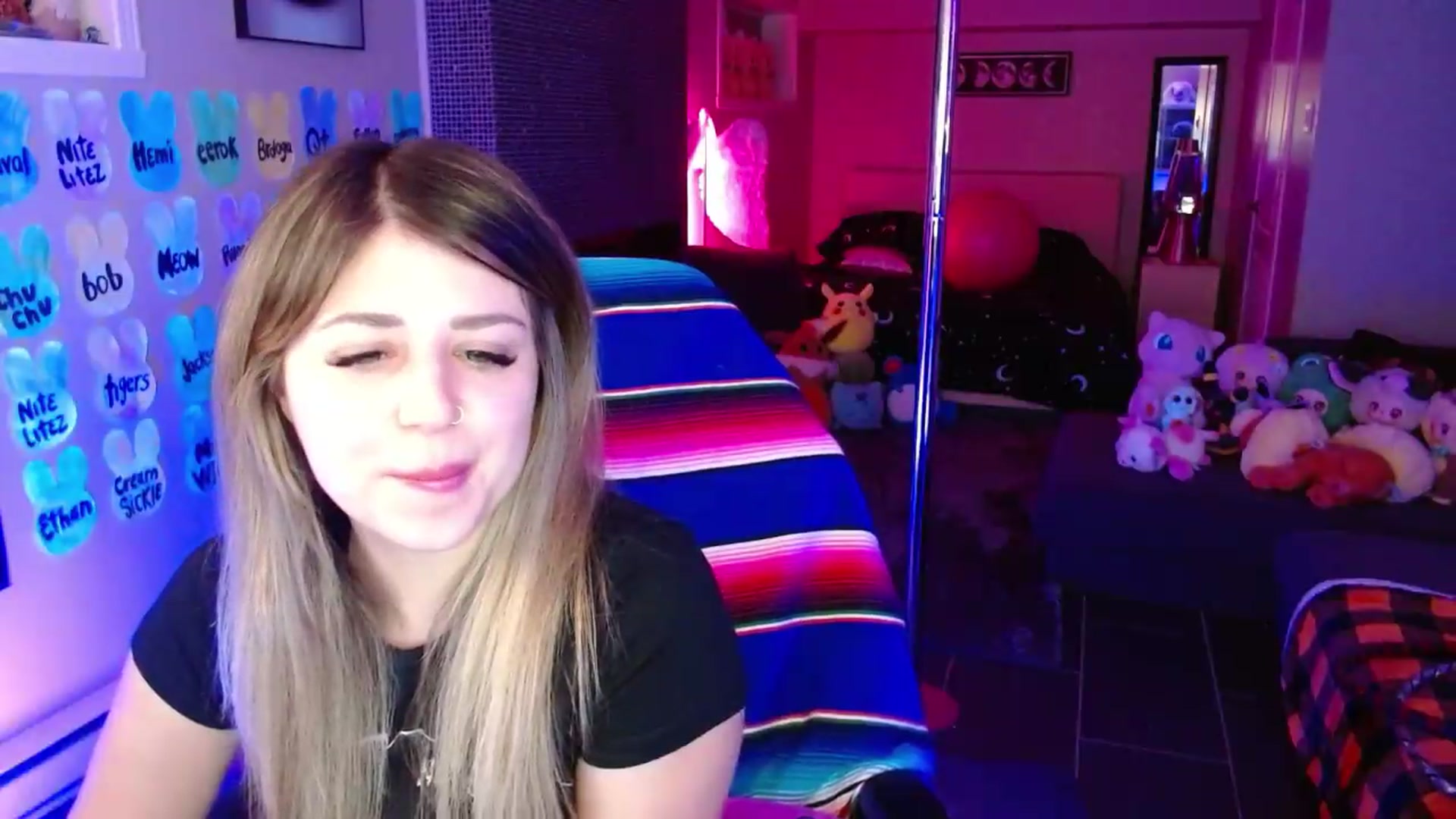 Gallery image thumbnail from Serafina's myfreecams stream on, 05/11/2026, 04:23 image 19 of 20