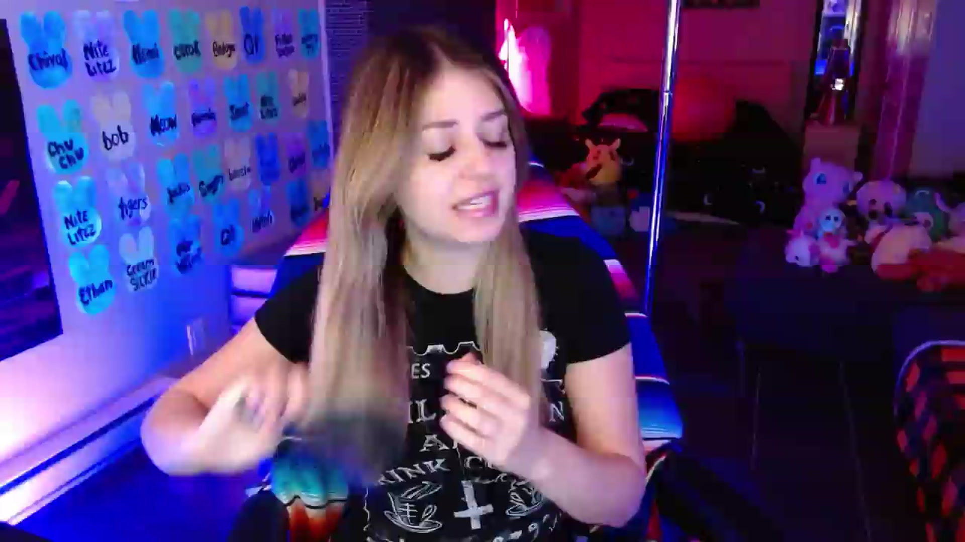 Gallery image thumbnail from Serafina's myfreecams stream on, 05/11/2026, 04:23 image 2 of 20