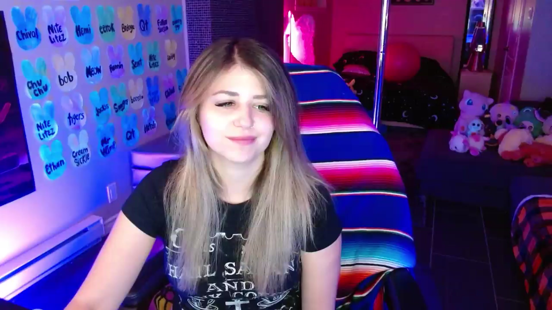 Gallery image thumbnail from Serafina's myfreecams stream on, 05/11/2026, 04:23 image 11 of 20
