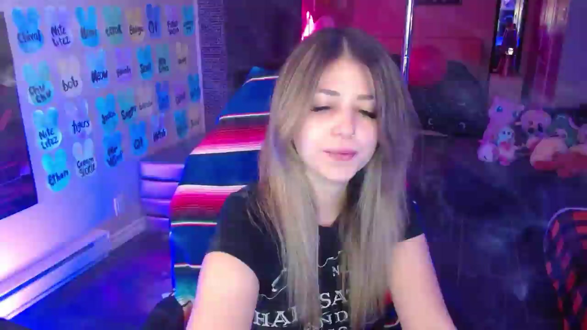Gallery image thumbnail from Serafina's myfreecams stream on, 05/11/2026, 04:23 image 4 of 20