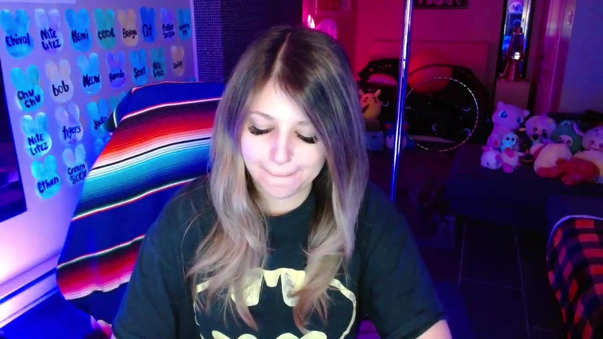 Gallery image thumbnail from Serafina's myfreecams stream on, 05/13/2026, 04:04 image 17 of 20