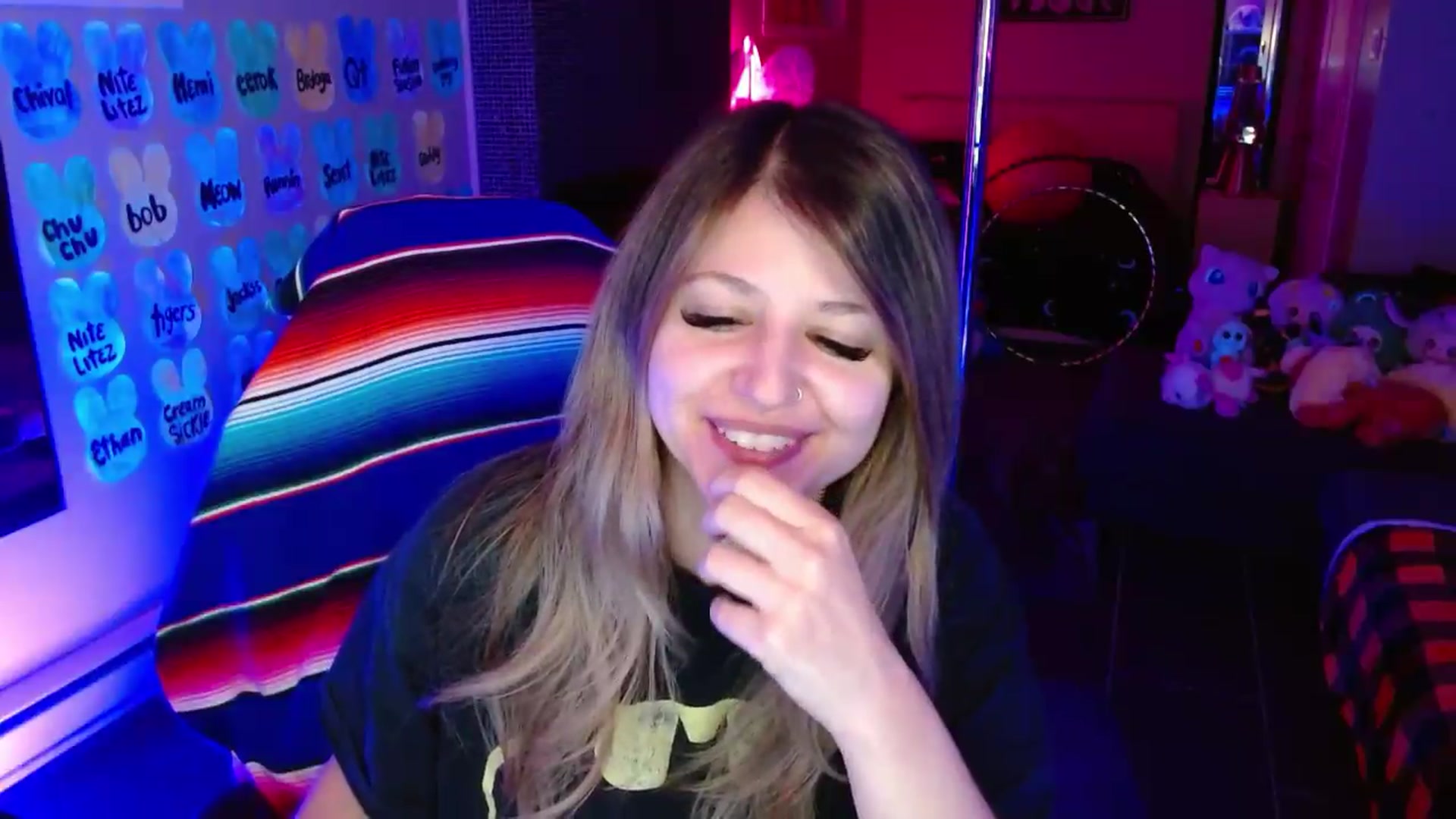 Gallery image thumbnail from Serafina's myfreecams stream on, 05/13/2026, 04:04 image 16 of 20