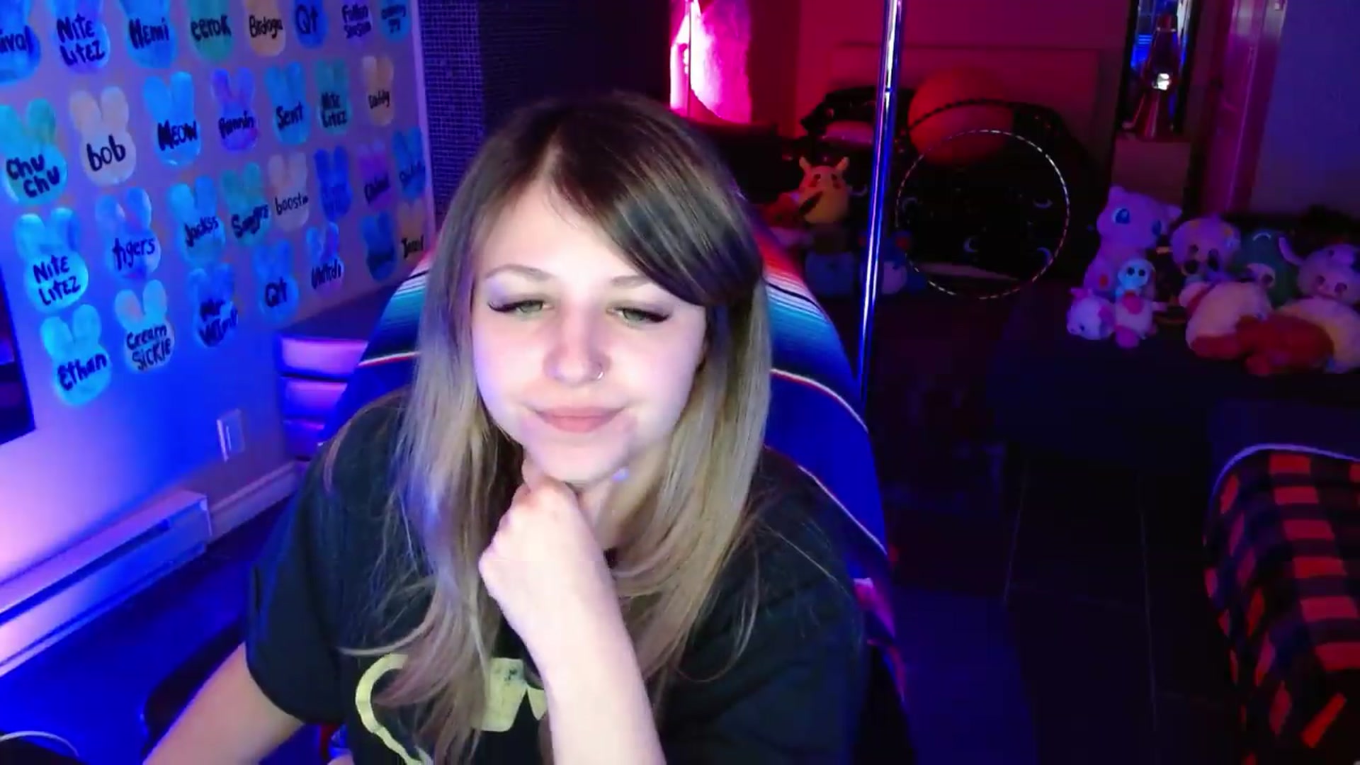 Gallery image thumbnail from Serafina's myfreecams stream on, 05/13/2026, 04:04 image 3 of 20