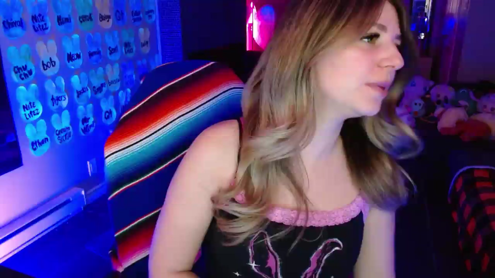 Gallery image thumbnail from Serafina's myfreecams stream on, 05/16/2026, 04:48 image 13 of 20
