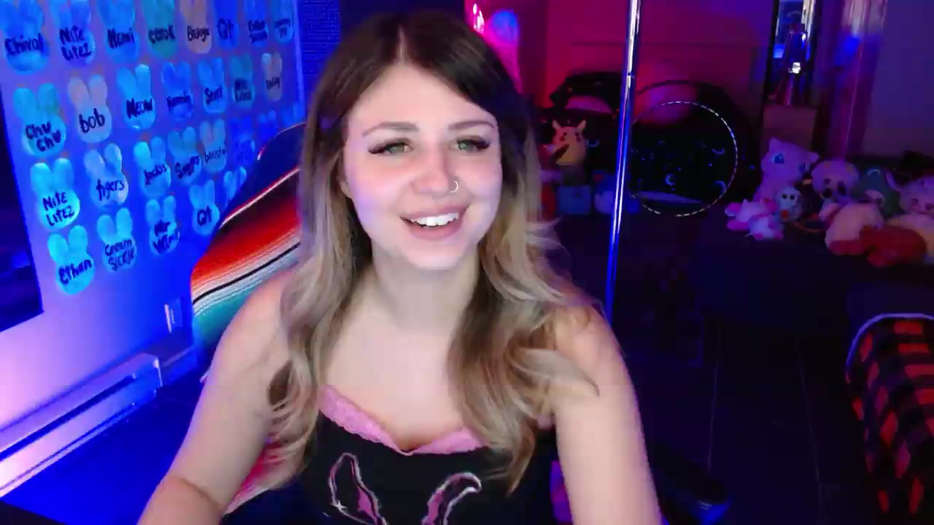 Gallery image thumbnail from Serafina's myfreecams stream on, 05/16/2026, 04:48 image 5 of 20