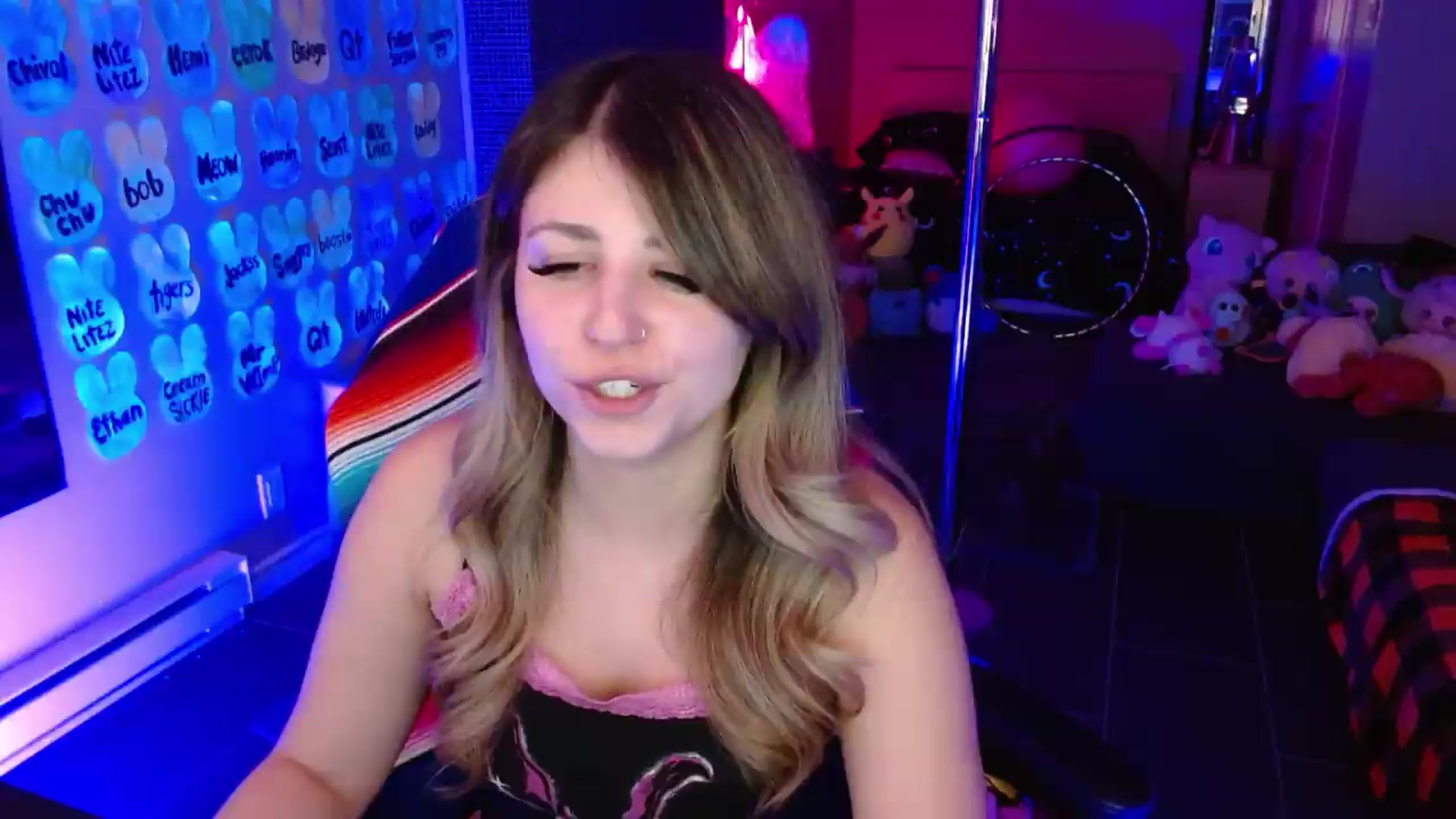 Gallery image thumbnail from Serafina's myfreecams stream on, 05/16/2026, 04:48 image 6 of 20