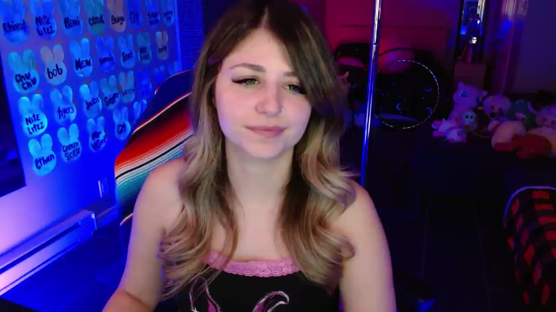 Gallery image thumbnail from Serafina's myfreecams stream on, 05/16/2026, 04:48 image 10 of 20